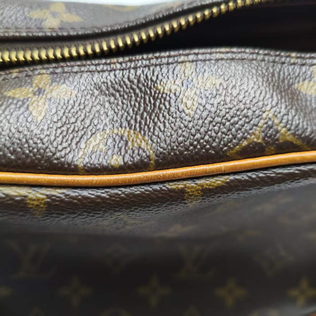 【*Shipped from: China*】LOUIS VUITTON Boulogne PU Shoulder Bag — view 14