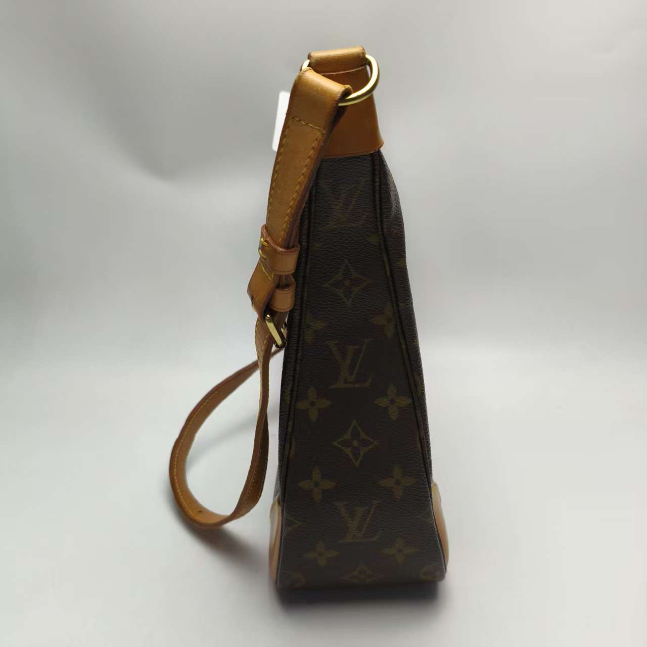 【*Shipped from: China*】LOUIS VUITTON Boulogne PU Shoulder Bag — view 3