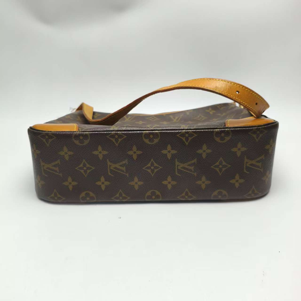 【*Shipped from: China*】LOUIS VUITTON Boulogne PU Shoulder Bag — view 5