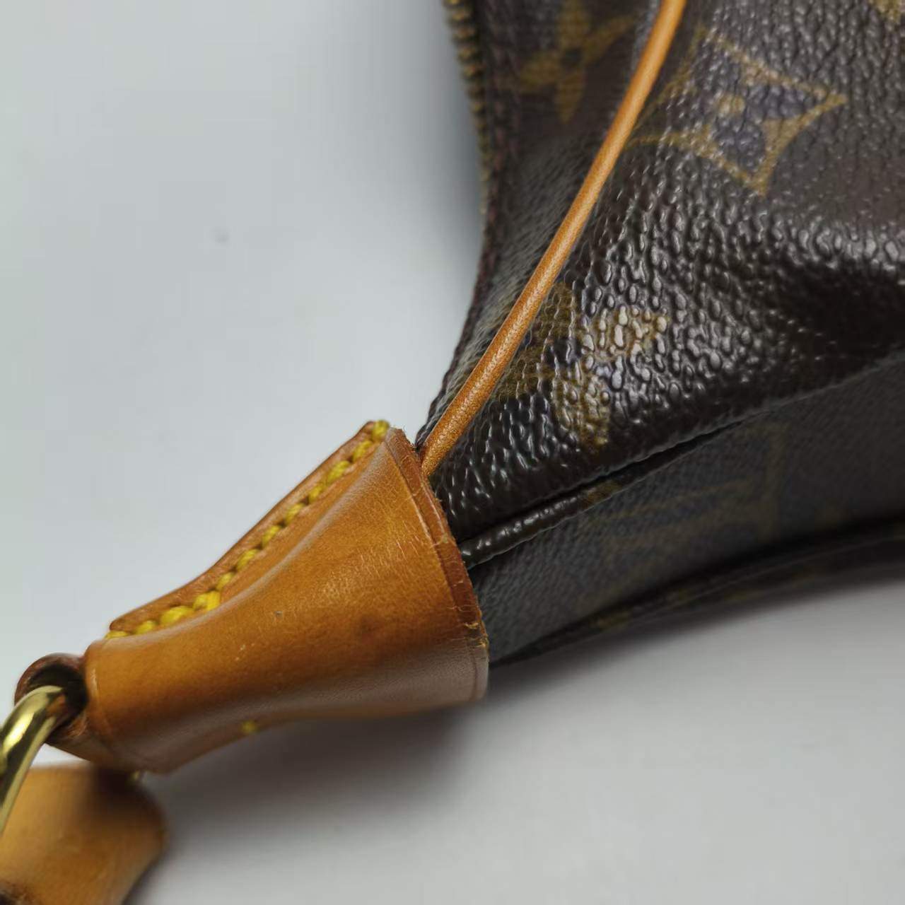 【*Shipped from: China*】LOUIS VUITTON Boulogne PU Shoulder Bag — view 10
