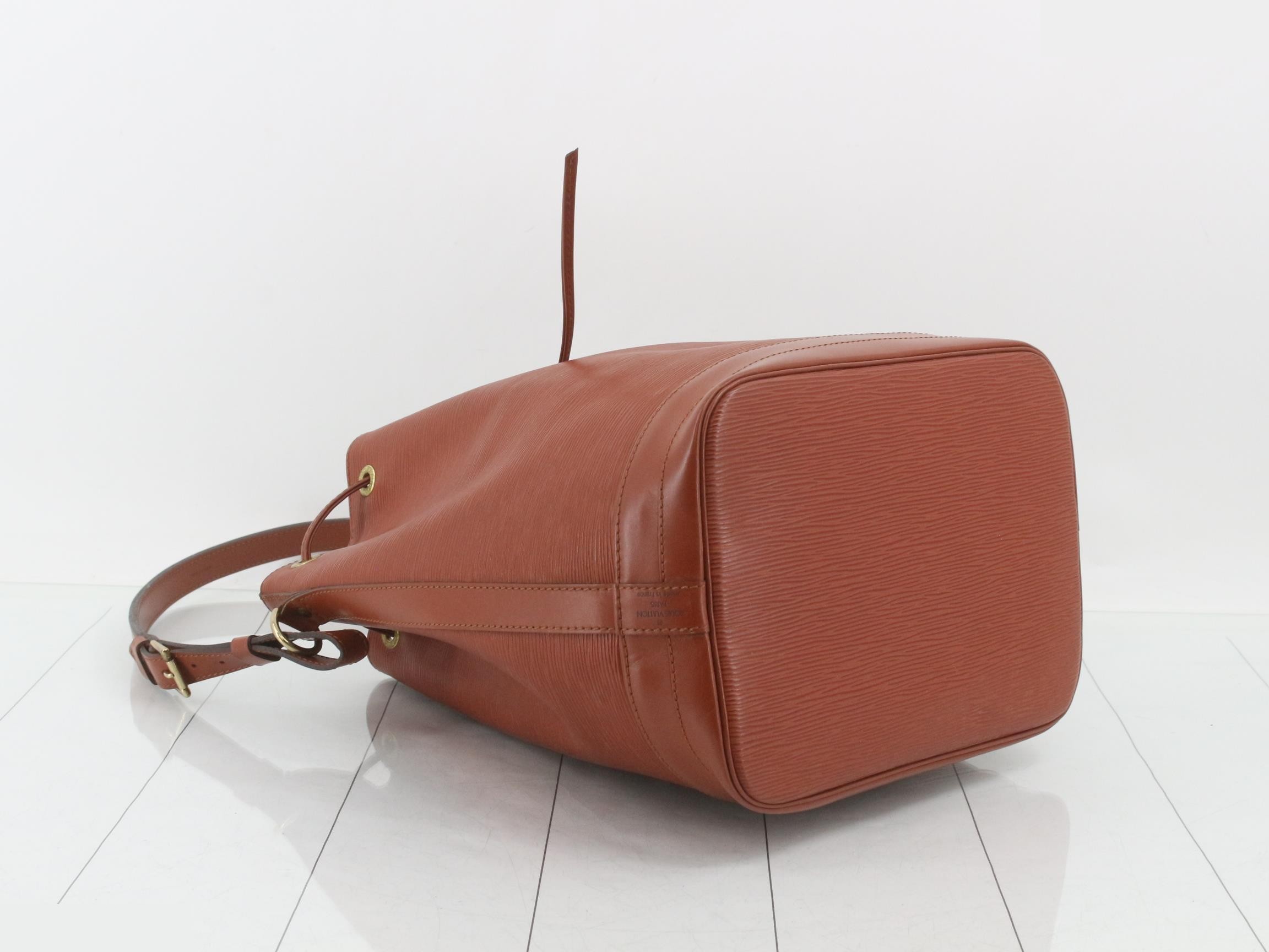 Epi Noe Kenyan Brown Shoulder Bag — view 5