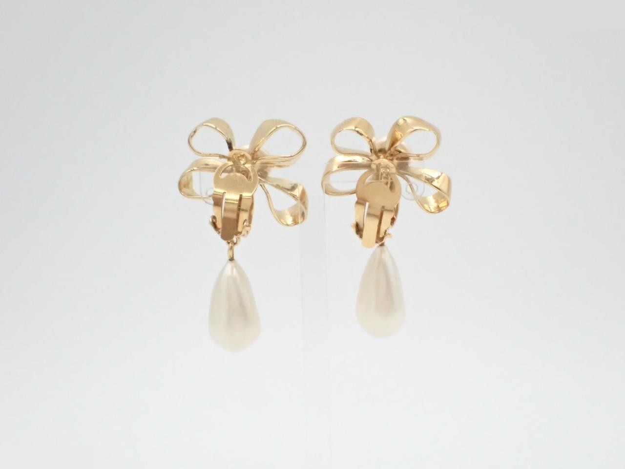 Vintage Classic (Precious Metal) Earrings — view 2