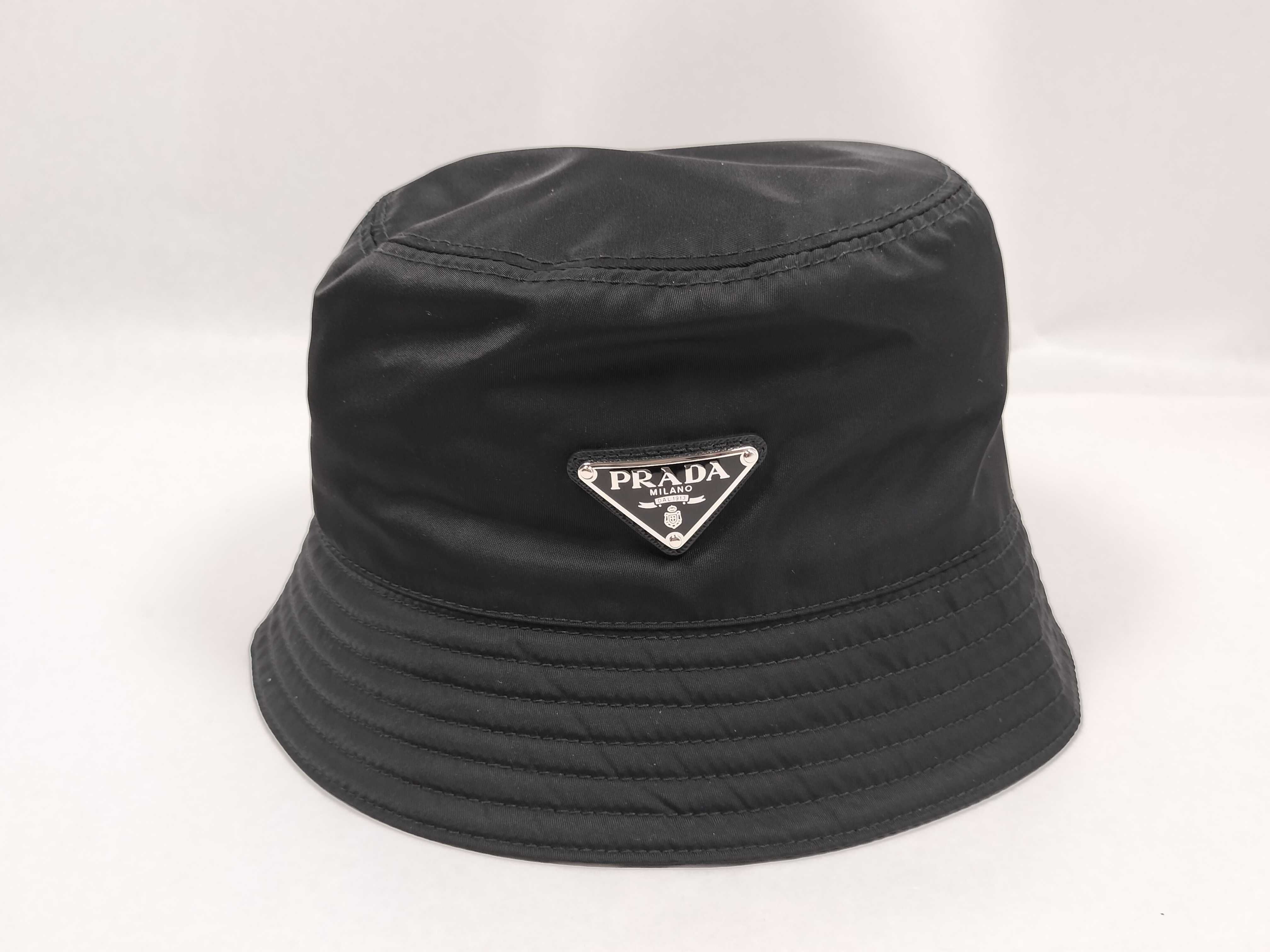 bucket hat. Accessories: dust bag, other small items. — view 2