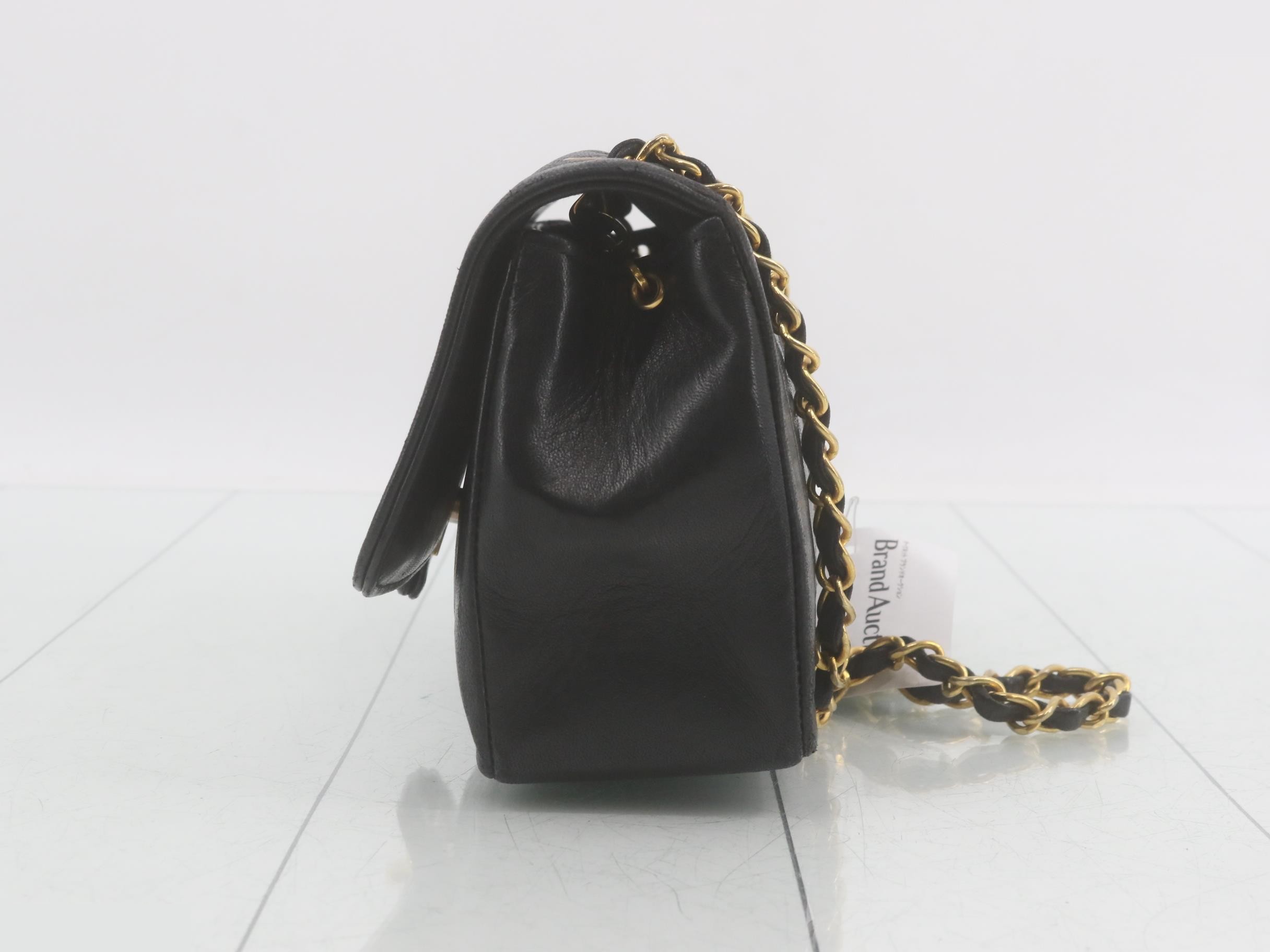 Matelassé (bag) - Shoulder bag — view 3