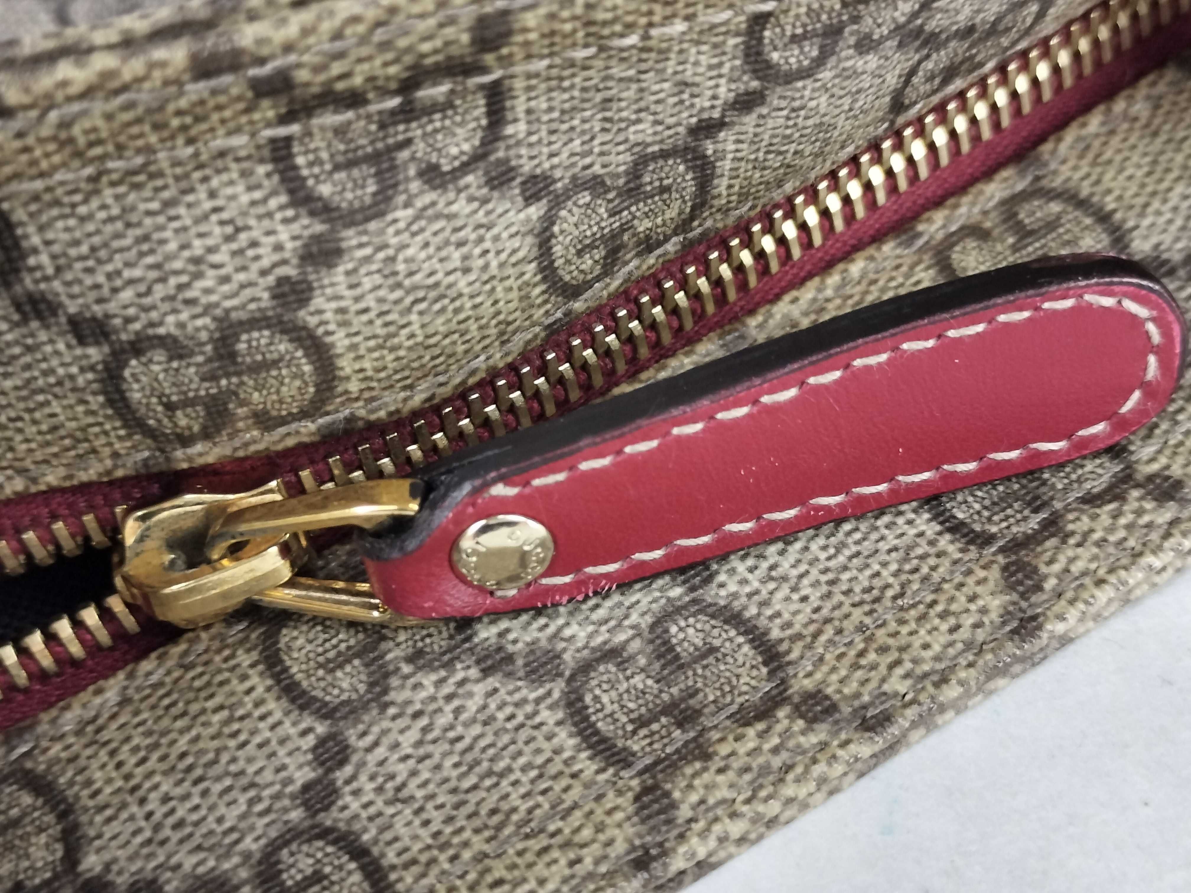 GG Supreme Sherry Shoulder Bag — view 13