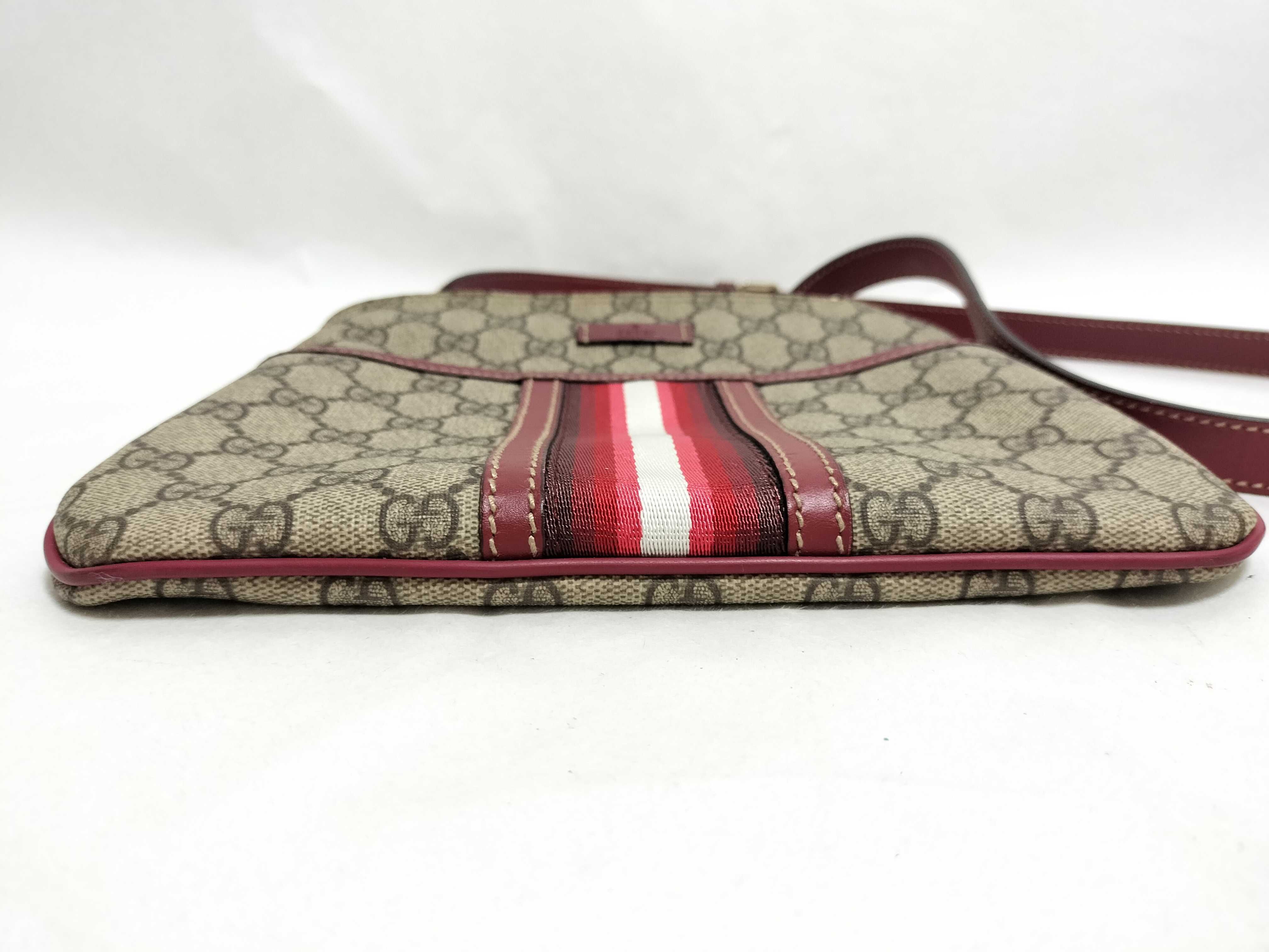 GG Supreme Sherry Shoulder Bag — view 8