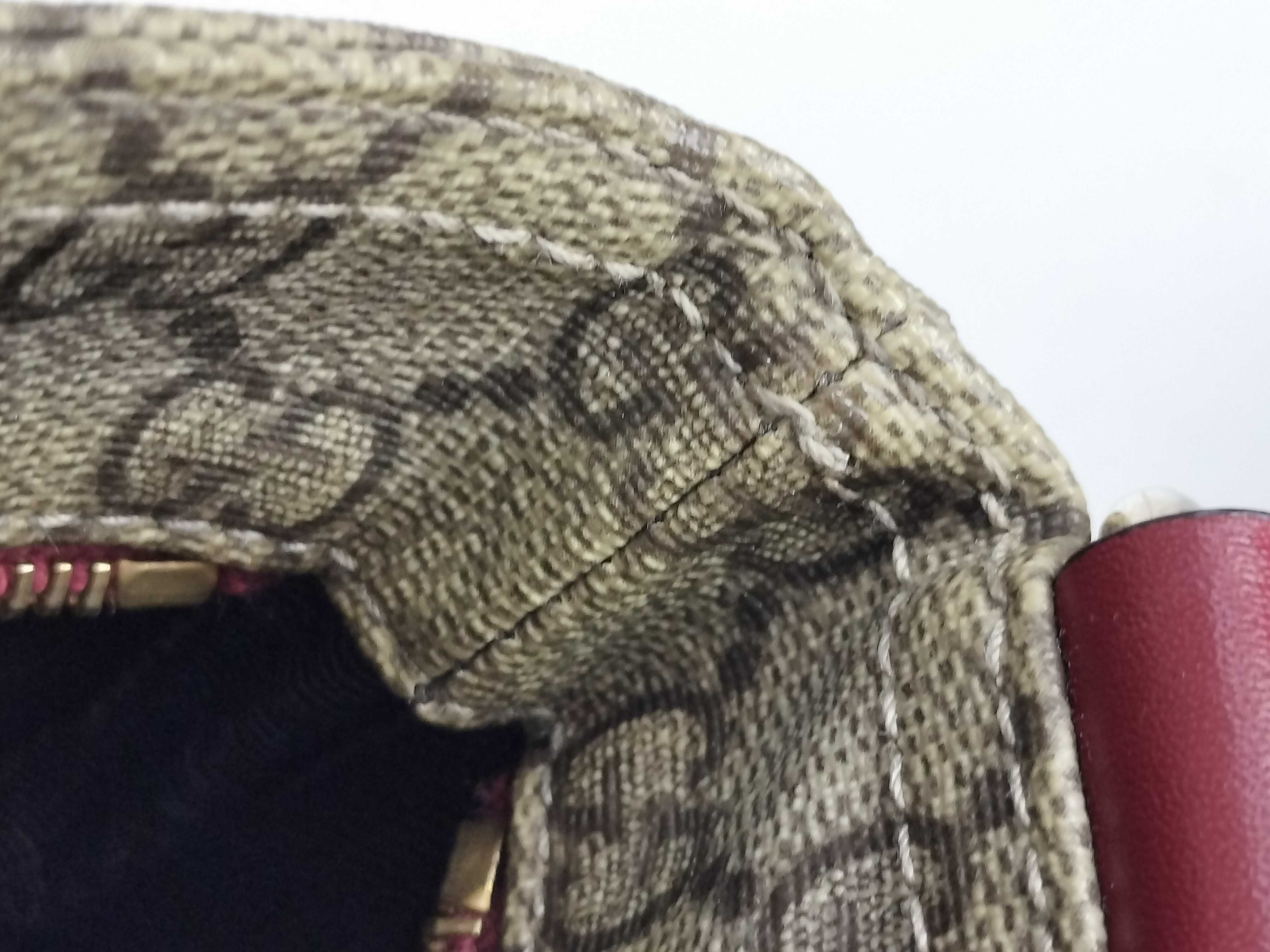 GG Supreme Sherry Shoulder Bag — view 9