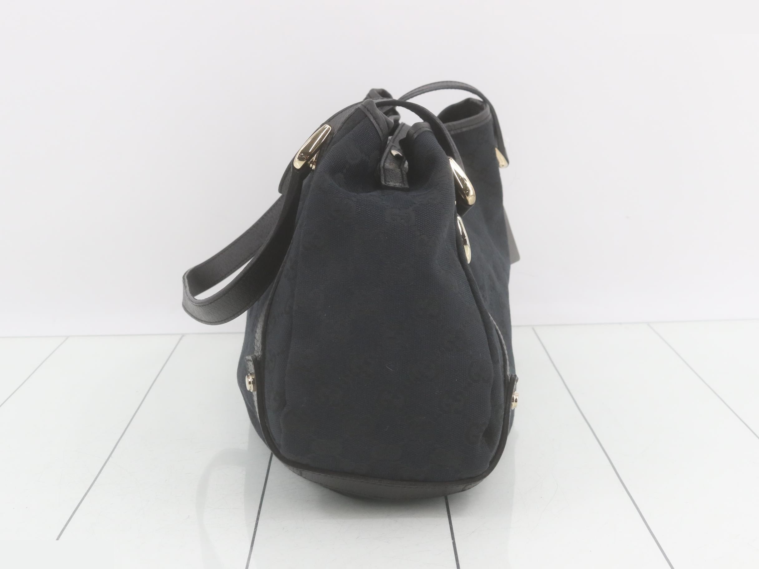 GG Canvas (Bag) - Shoulder Bag — view 4