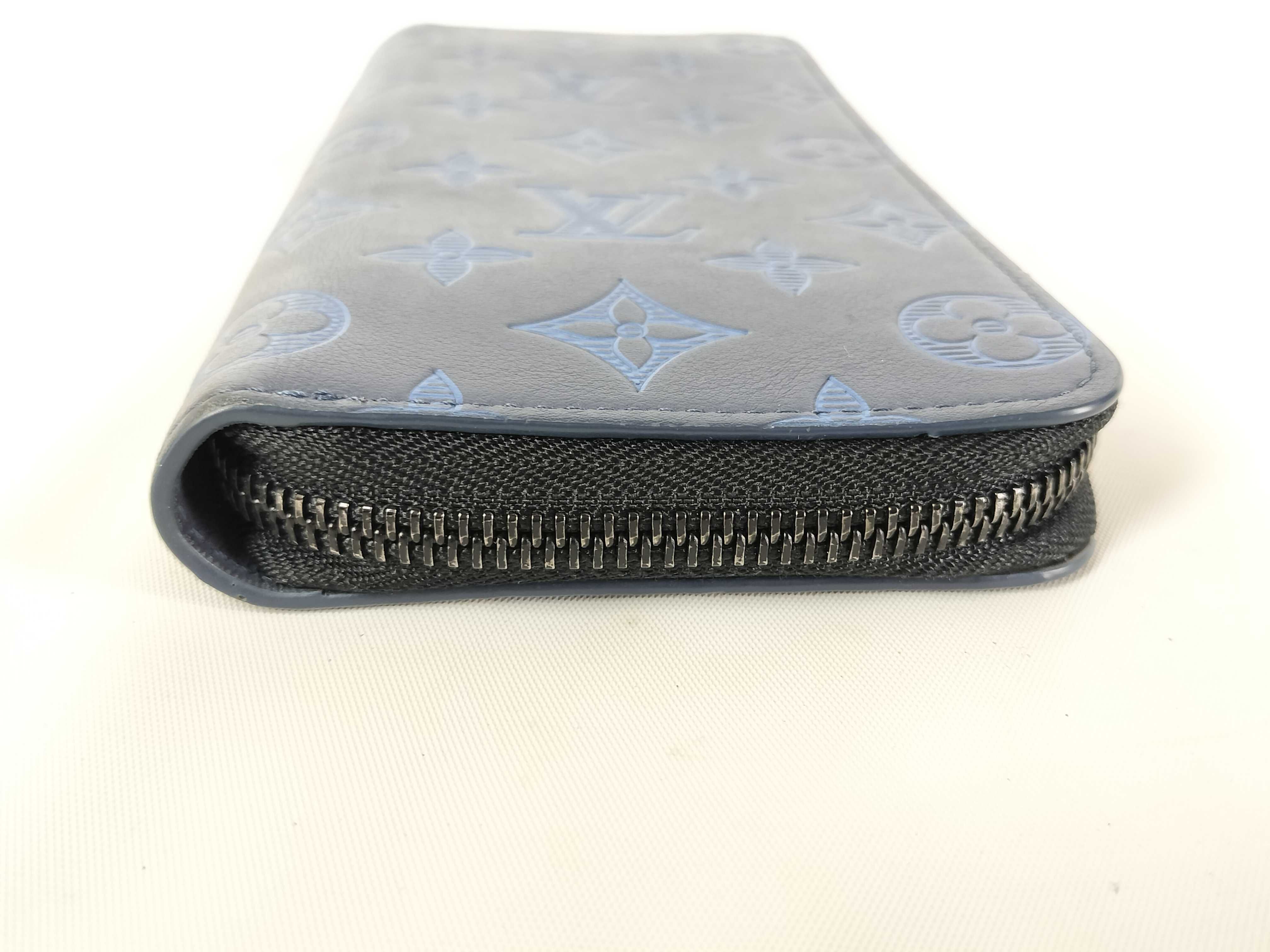 Monogram M80423 Monogram Shadow Zippy Wallet Vertical — view 3