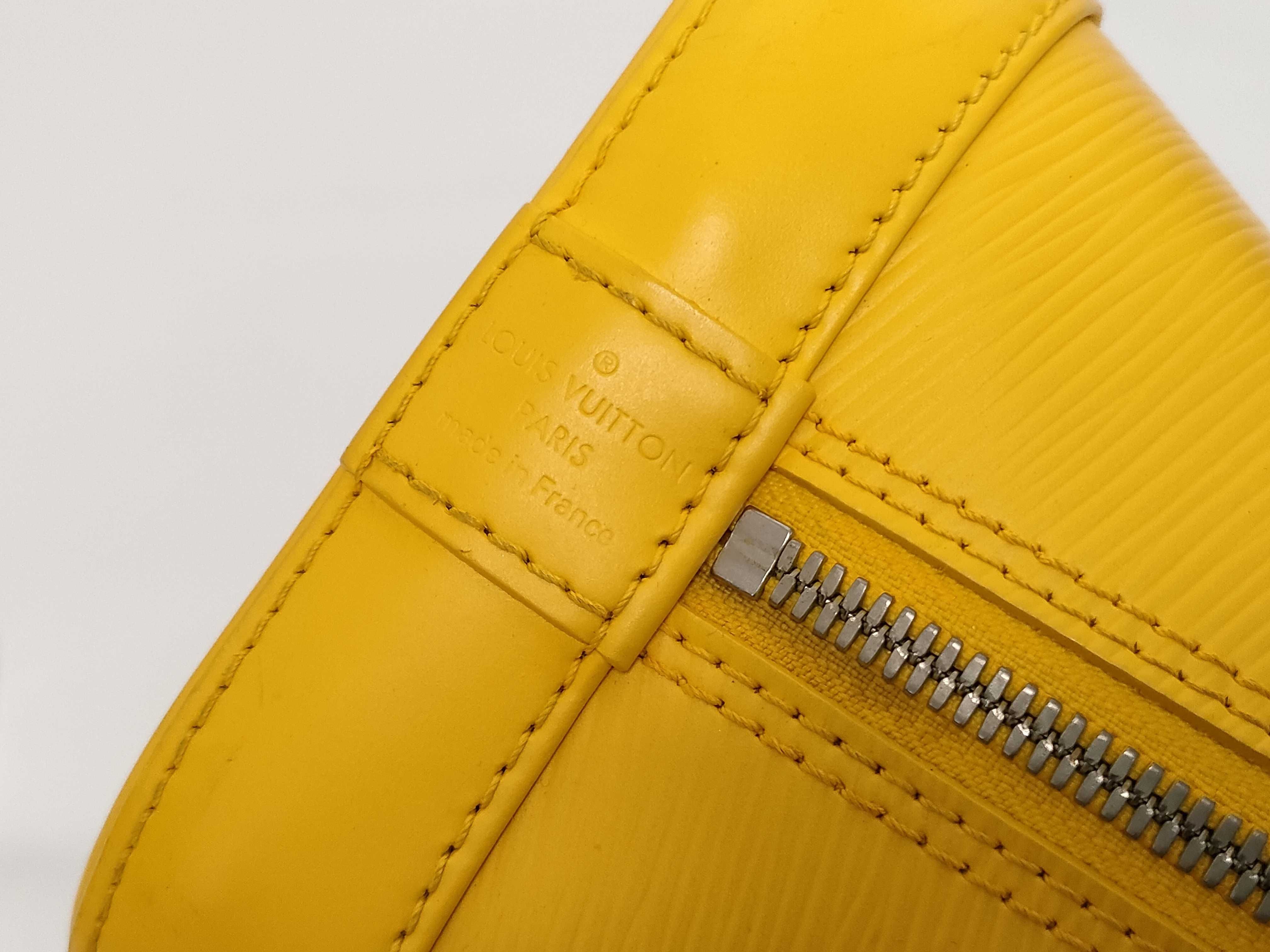 Epi Alma Epi Yellow Silver FL0198 Handbag — view 8