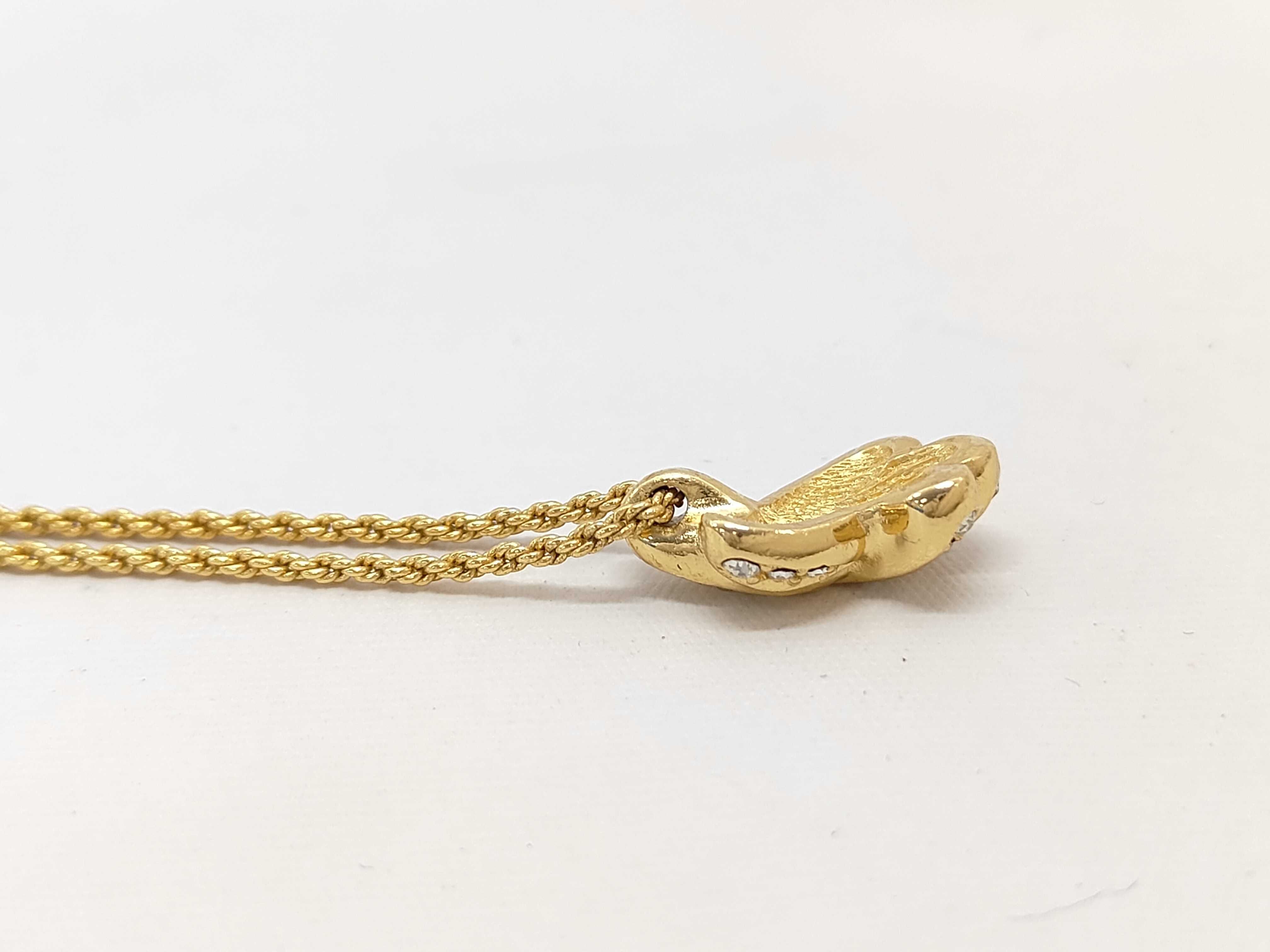 gold necklace — view 3