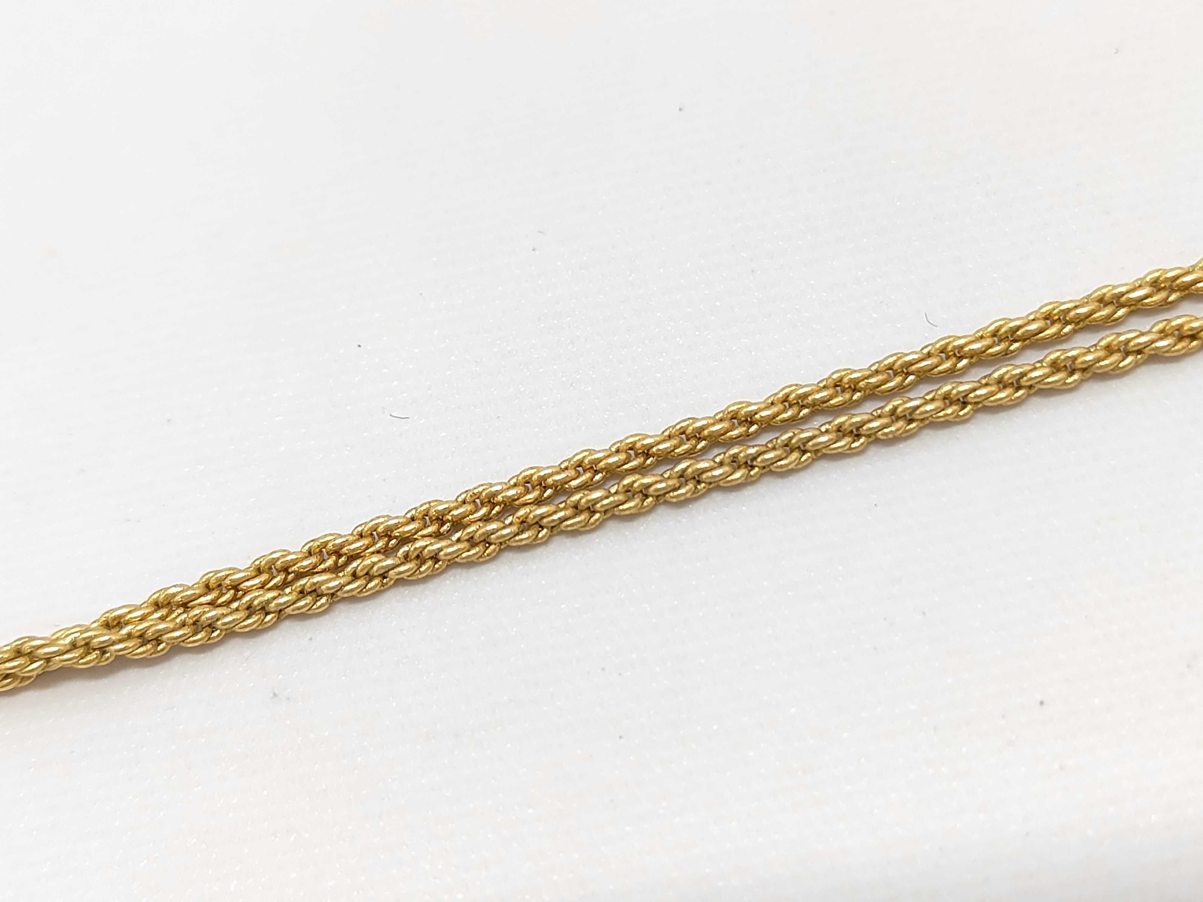 gold necklace — view 4