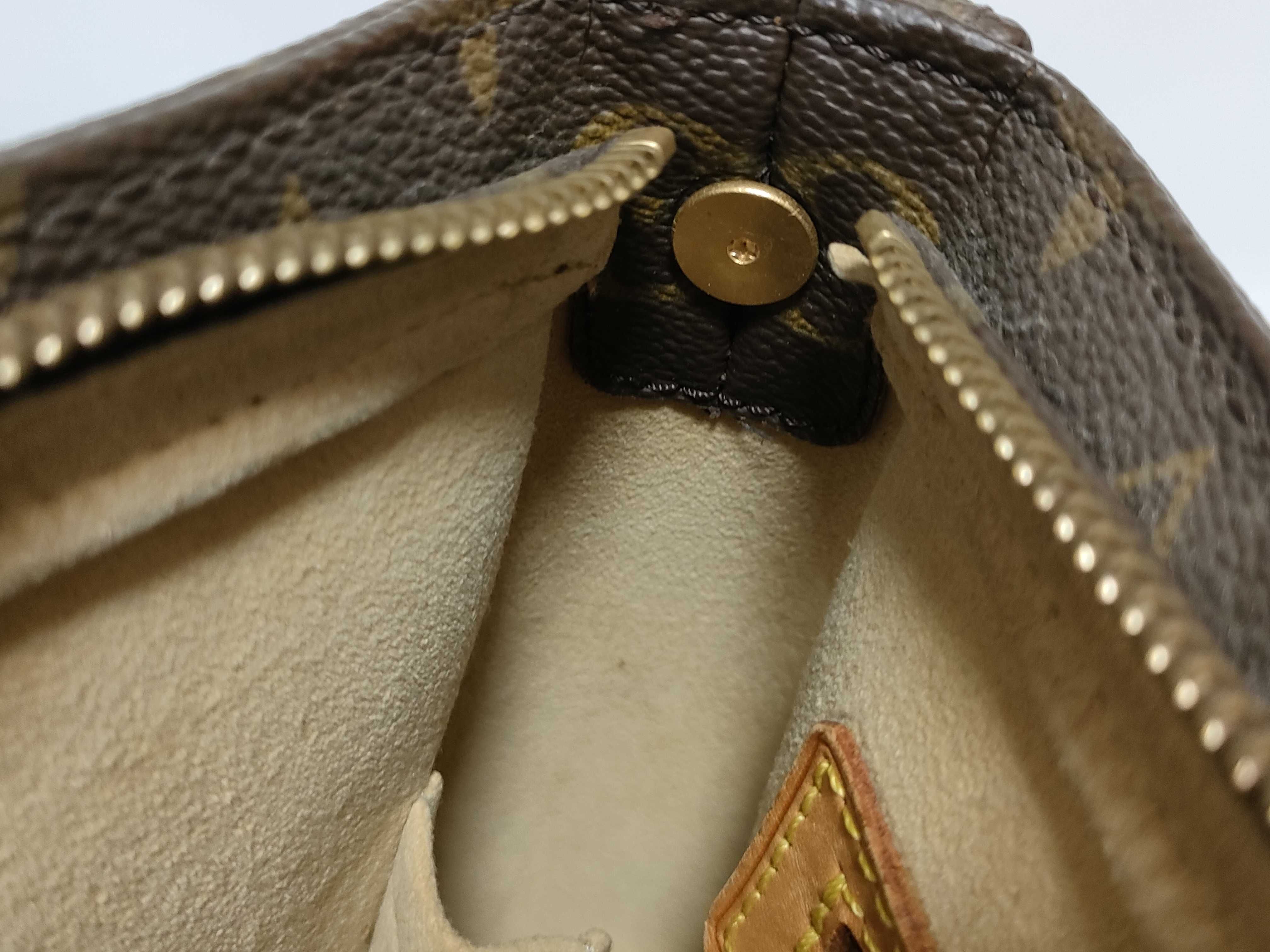 Monogram Looping MM Shoulder Bag — view 9
