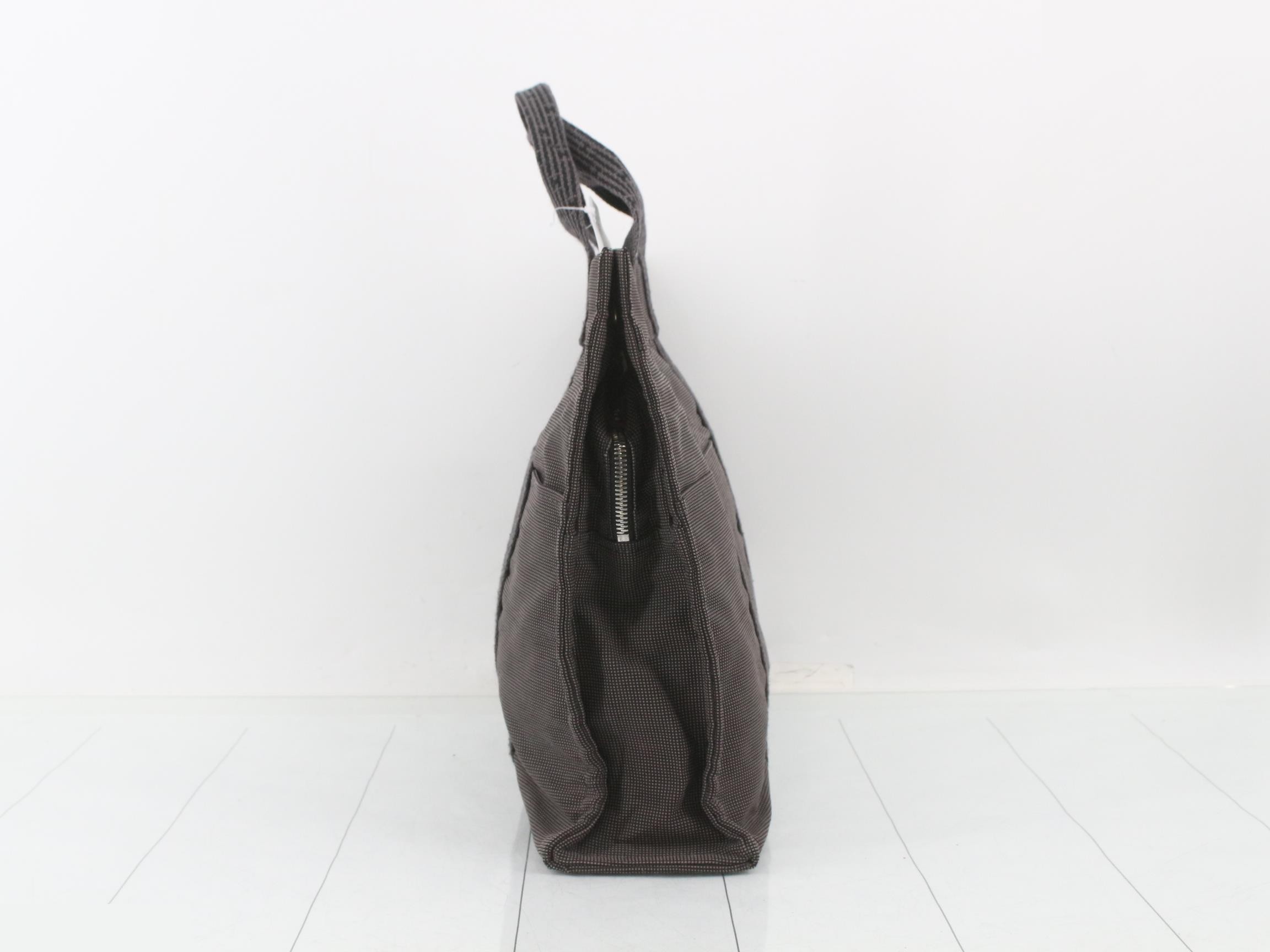 Yell Line Tote MM Gray — view 3