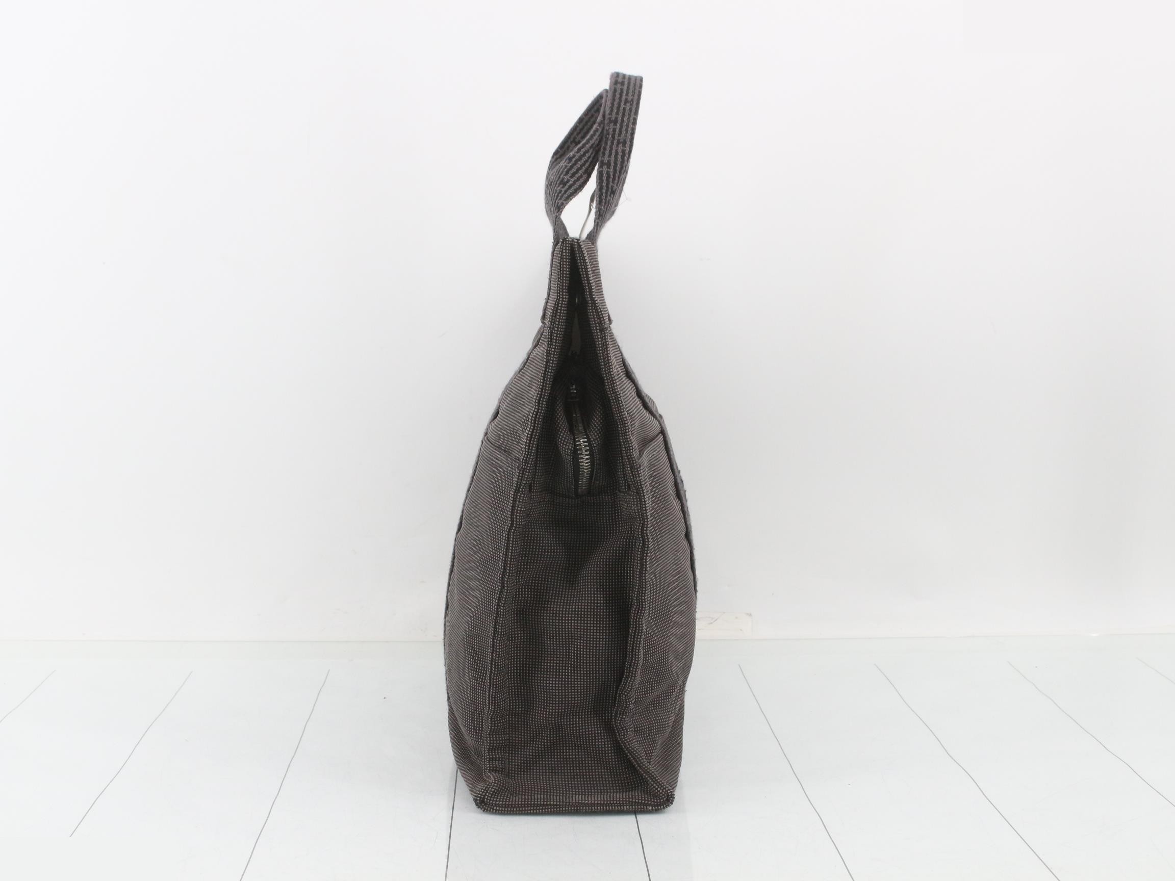 Yell Line Tote MM Gray — view 4