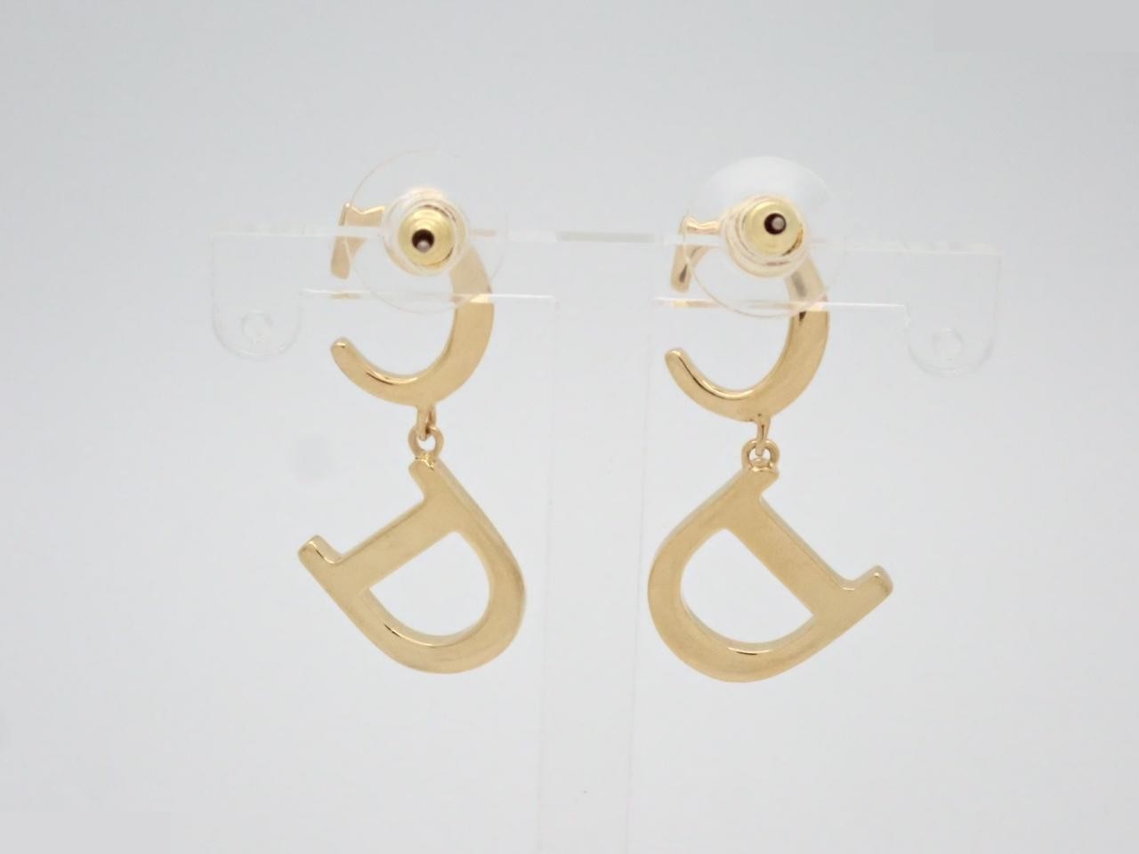 Other lines: Precious metals and earrings — view 2