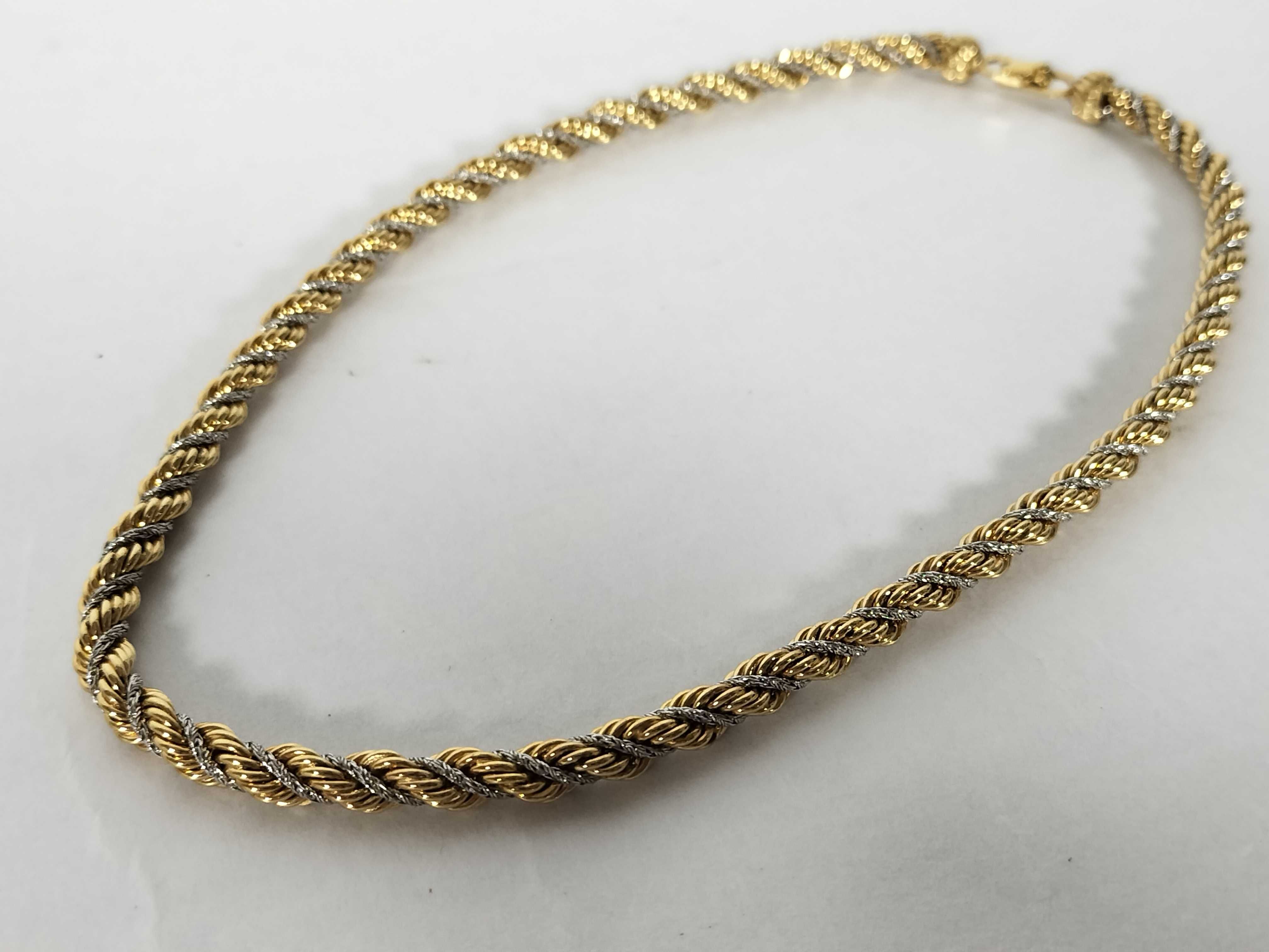 necklace in gold/silver. — view 2