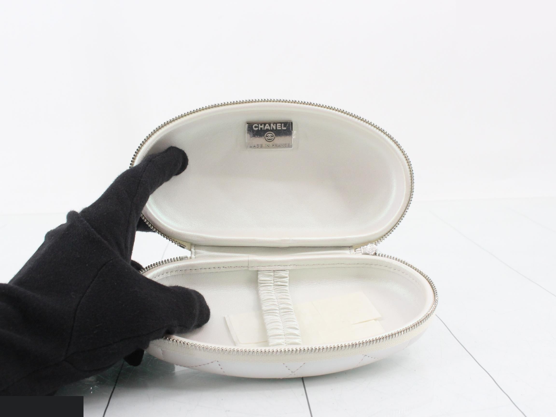 AP2368 Clutch with neck chain, unused. — view 4