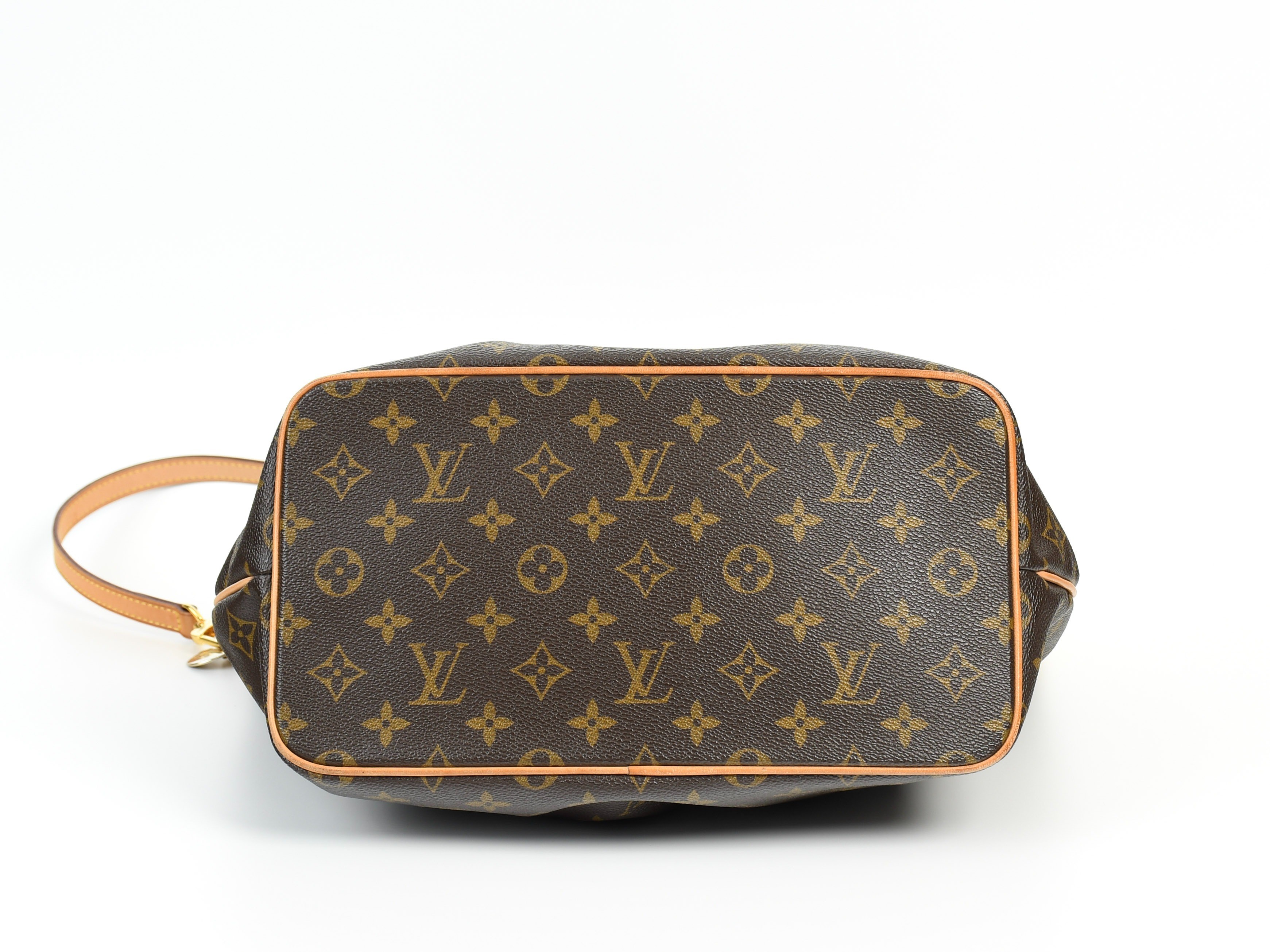 Includes strap and dust bag. Palermo PM M40145 SR4152 — view 5