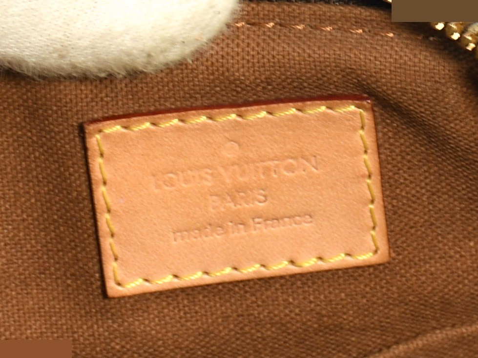 Includes strap and dust bag. Palermo PM M40145 SR4152 — view 9