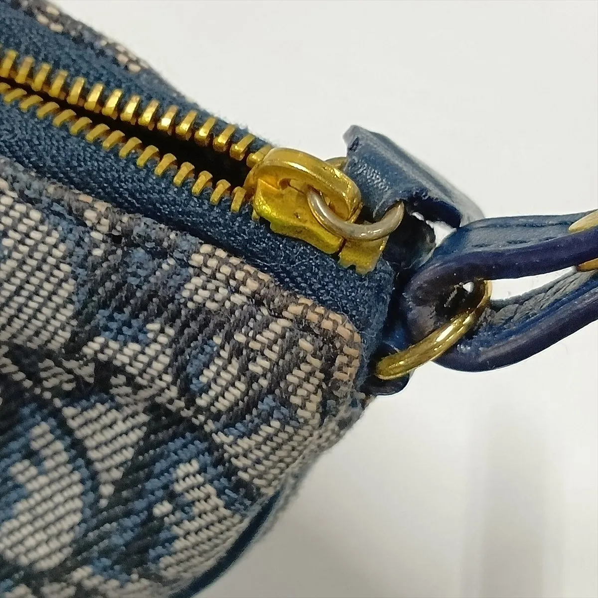 Trotter Saddle Canvas Shoulder Bag, Gray x Navy — view 9