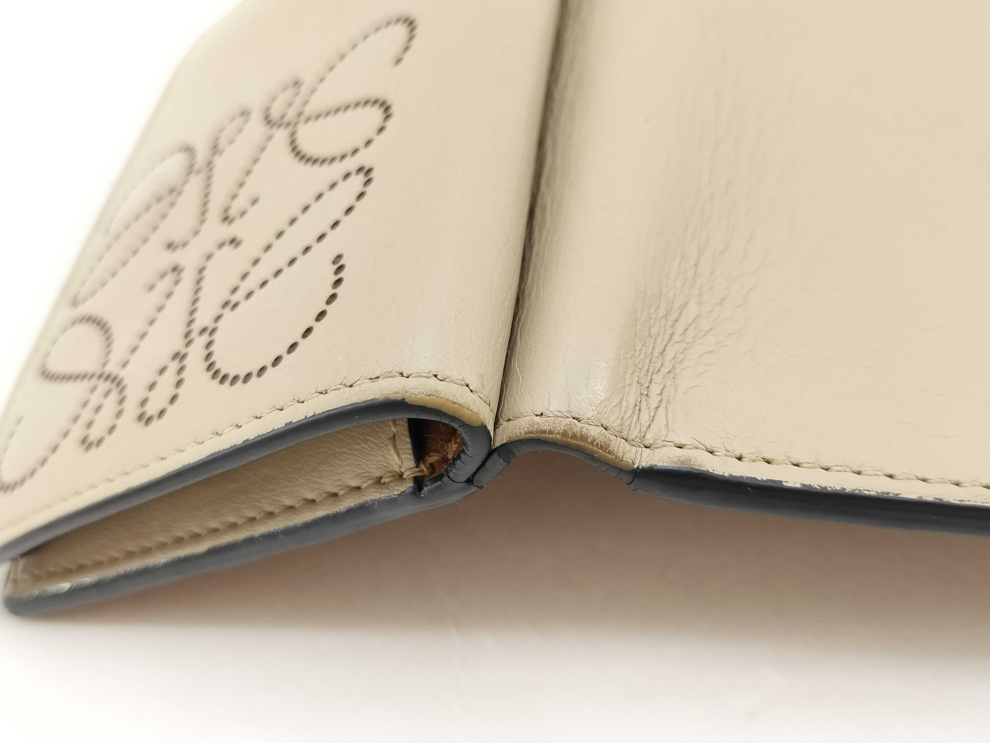 Trifold Wallet — view 13