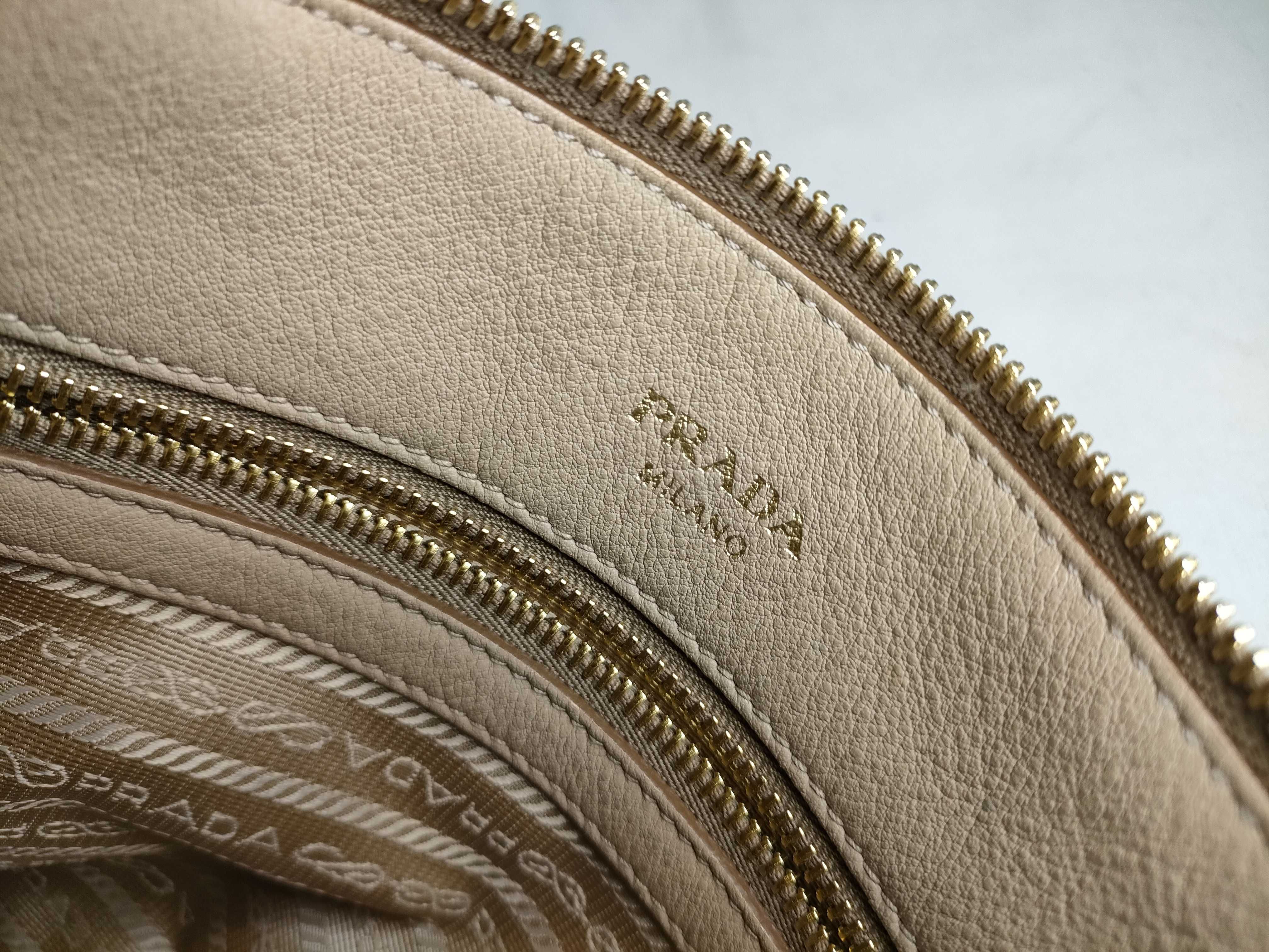 Vitello Daino Leather 2-Way Handbag, Beige, 1BA111 (Handbag) — view 13