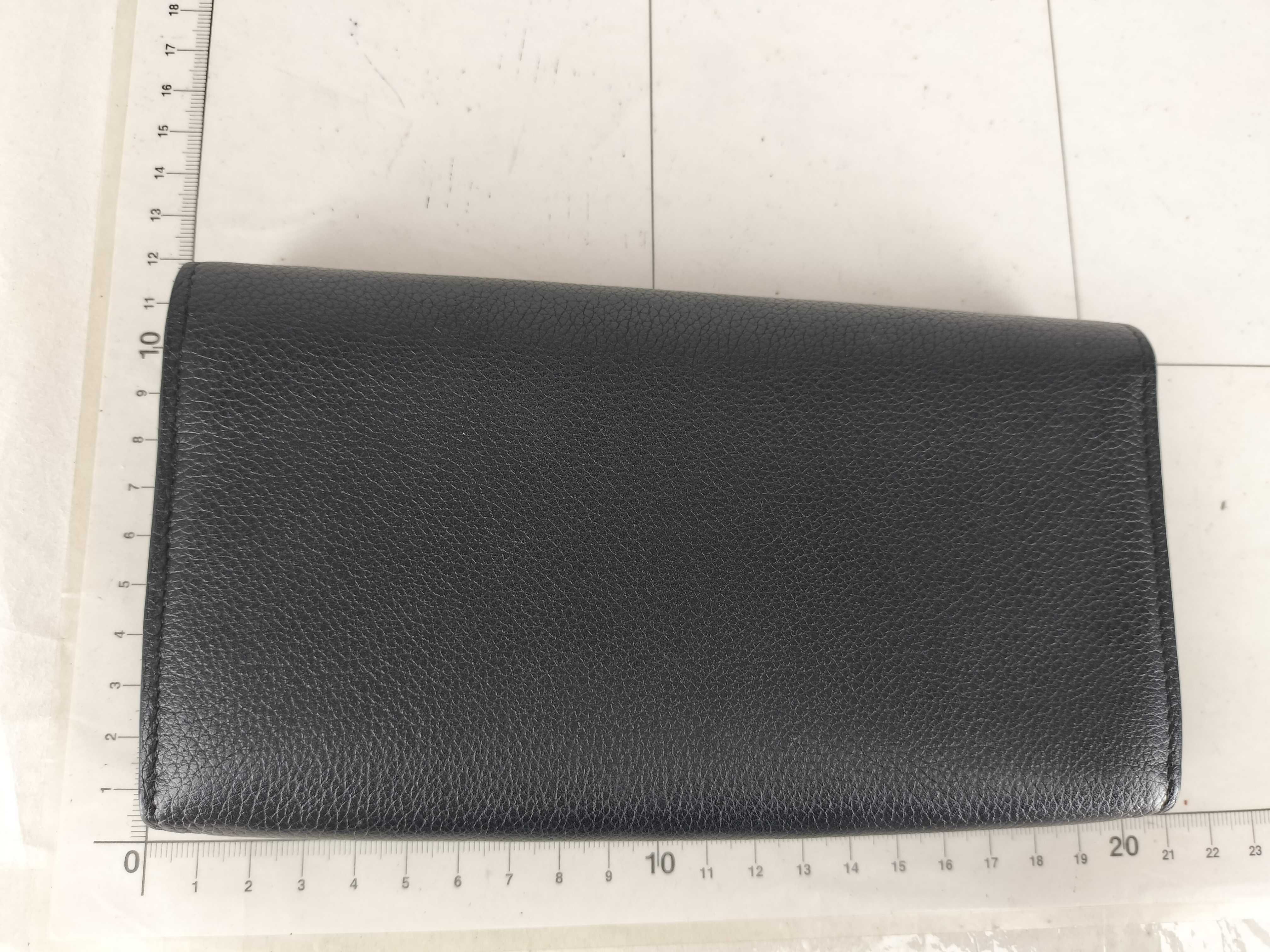 wallet — view 2