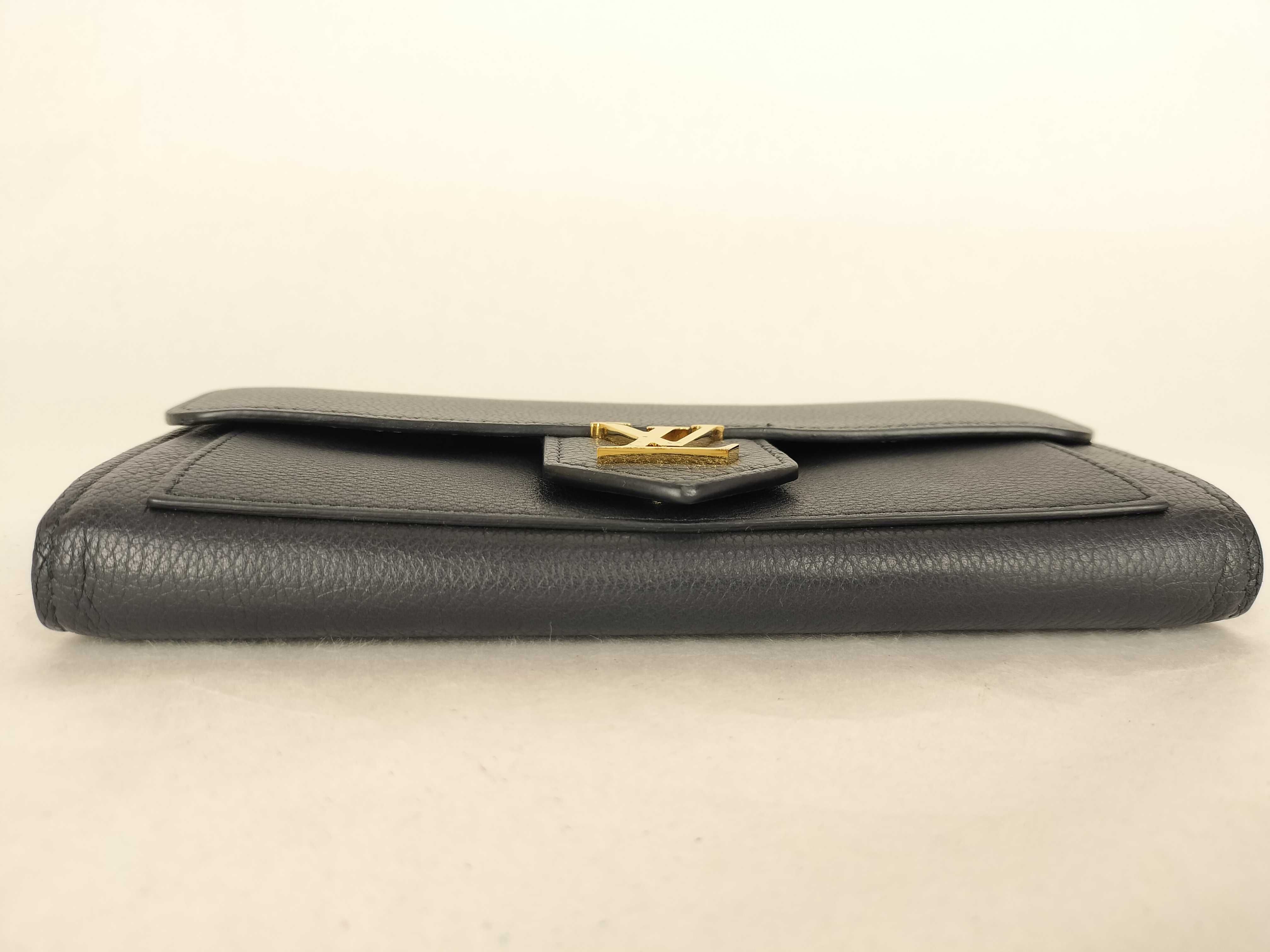 wallet — view 3