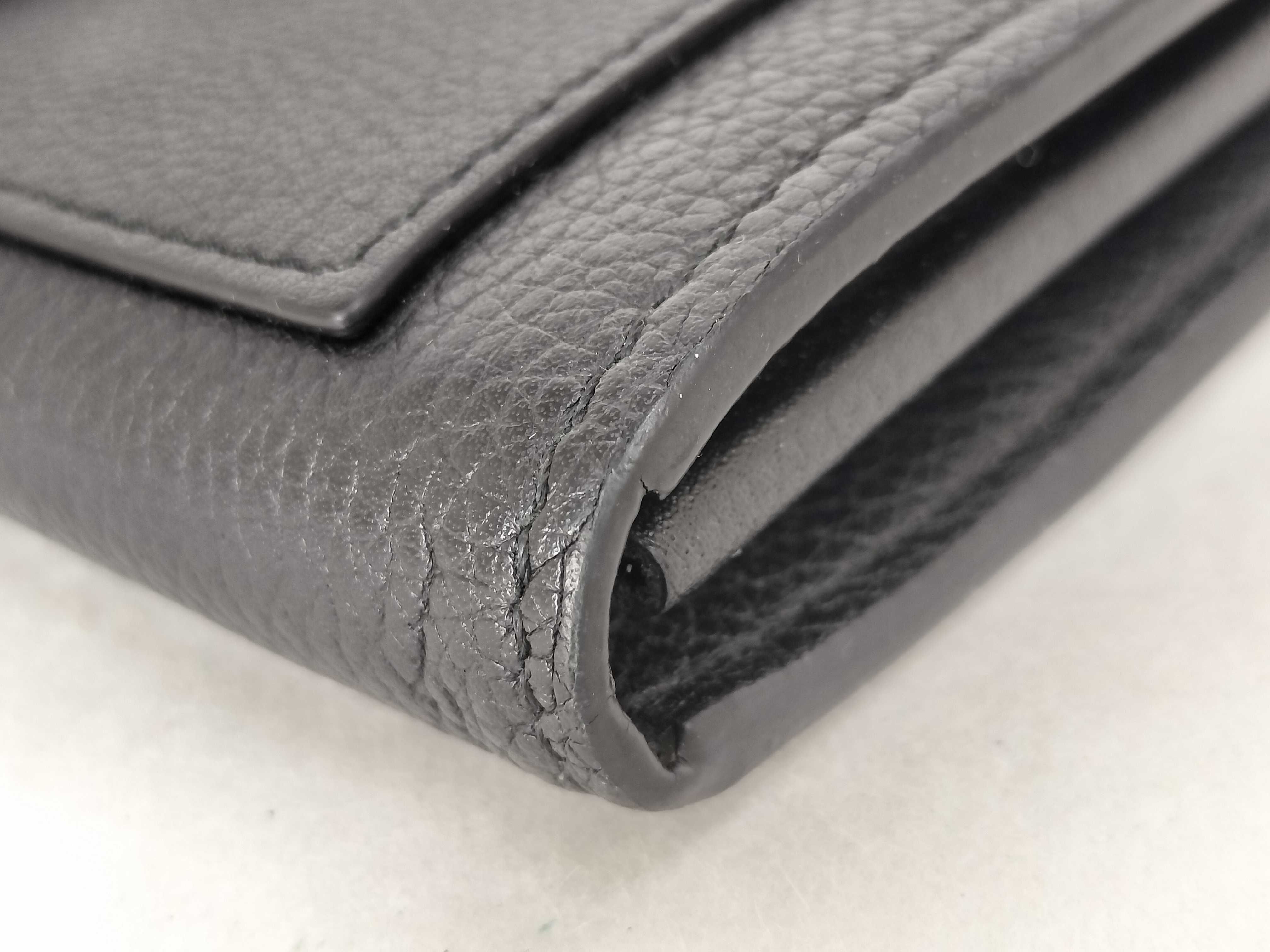 wallet — view 4