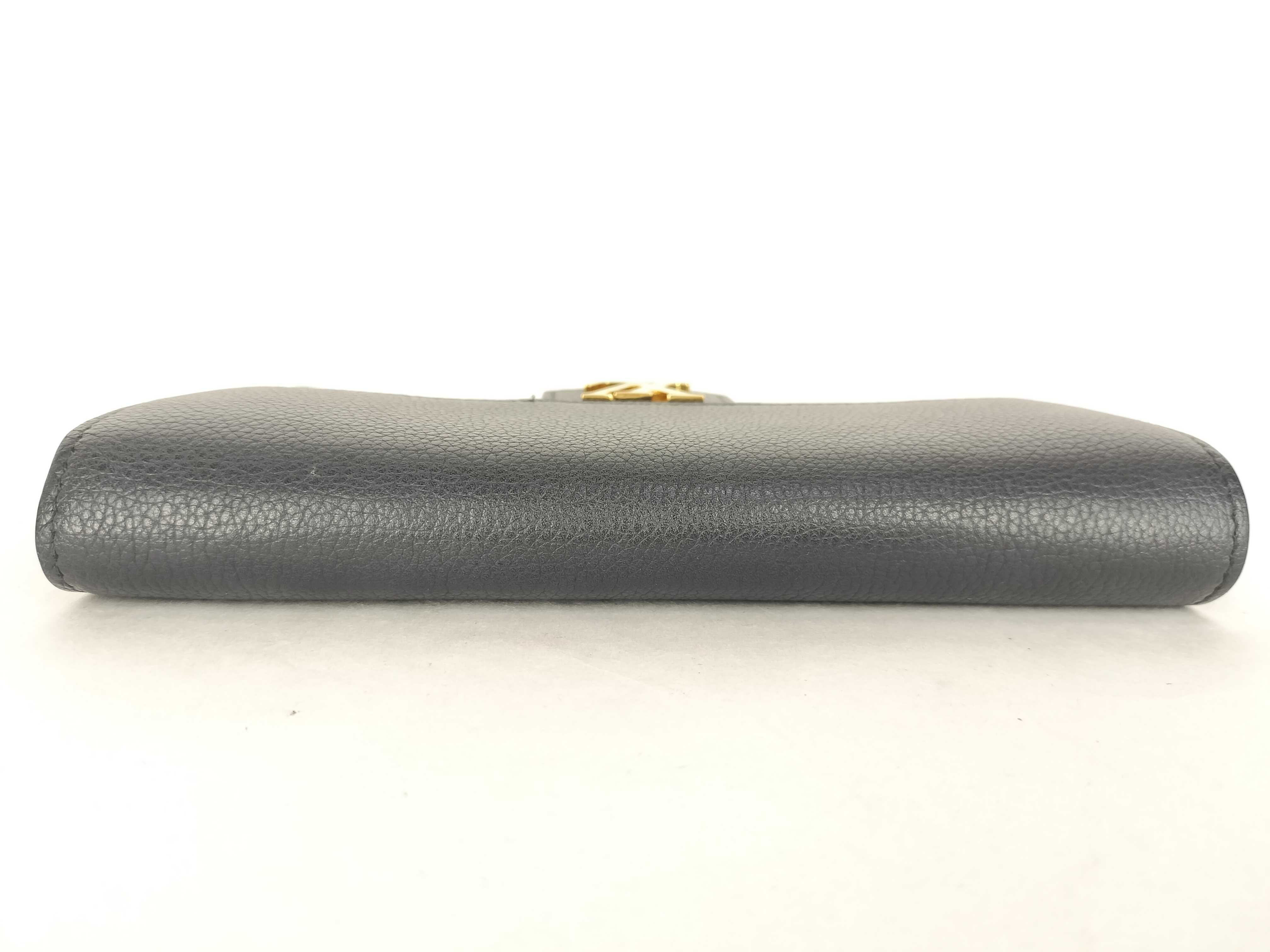 wallet — view 6