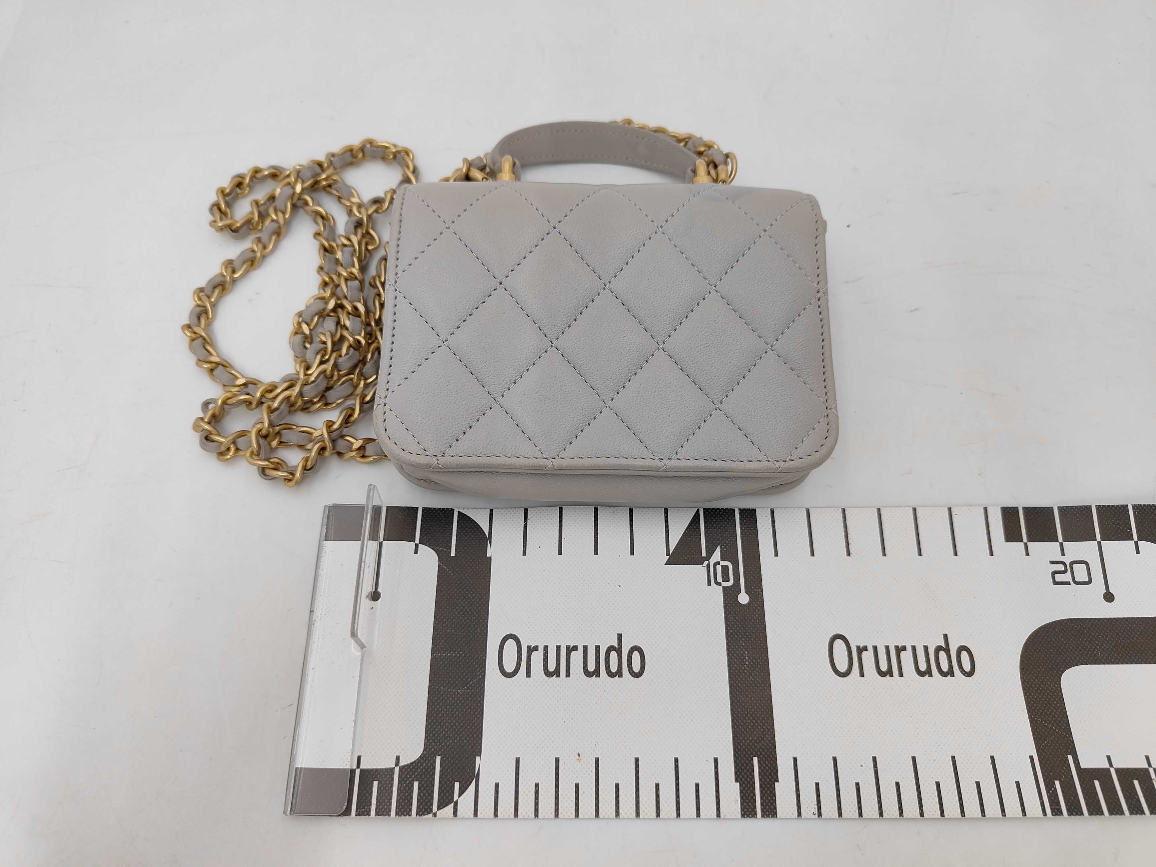 Matelassé Chain Handbag Shoulder Bag — view 2
