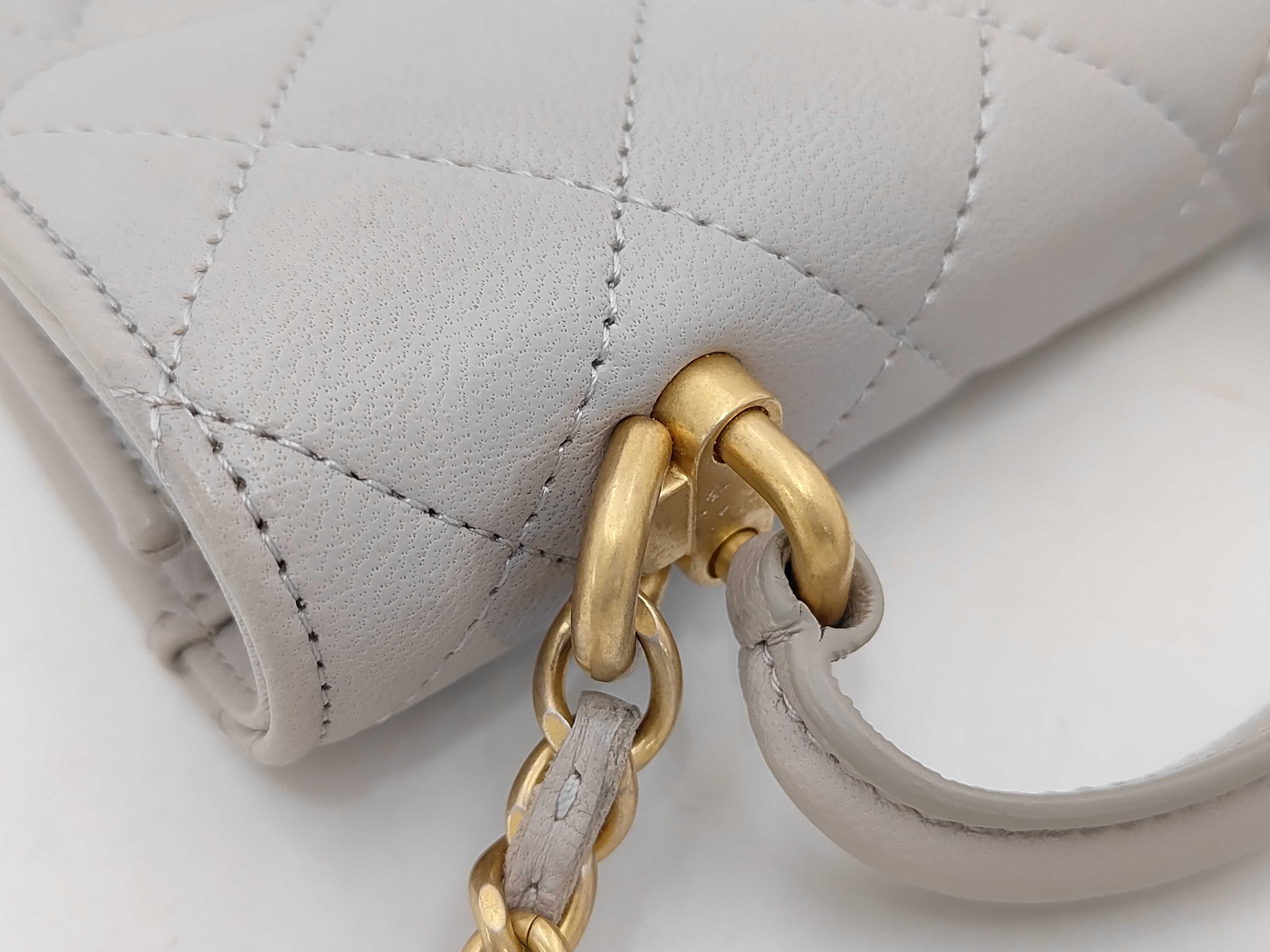 Matelassé Chain Handbag Shoulder Bag — view 5