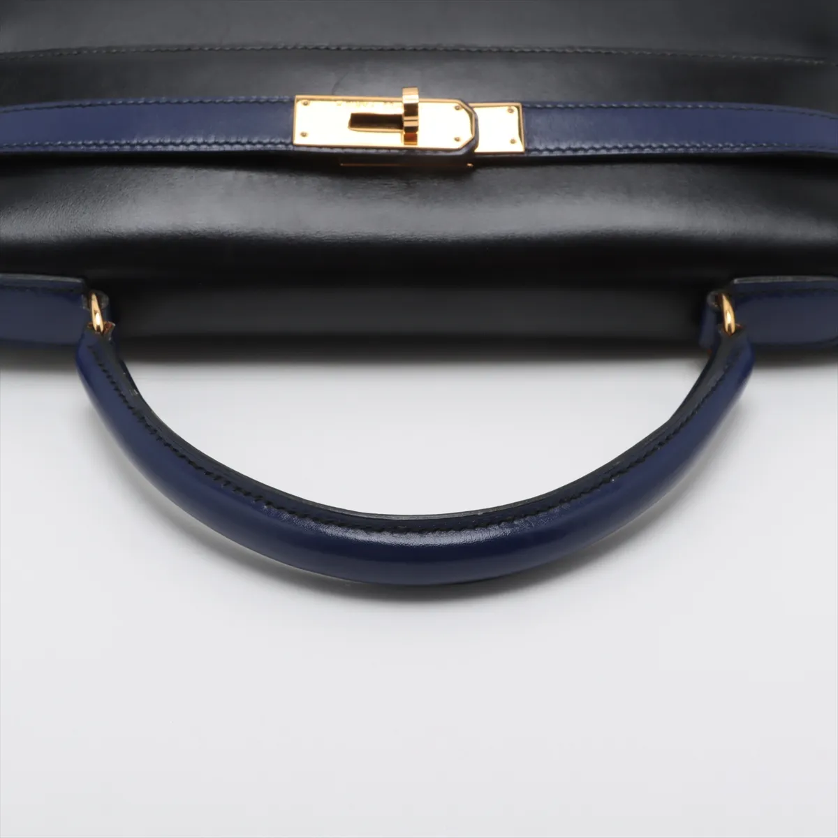 [Individually wrapped] Hermes Kelly 32 Serie Box Calf Black x Blue Saphir Gold Hardware U:1991 — view 5
