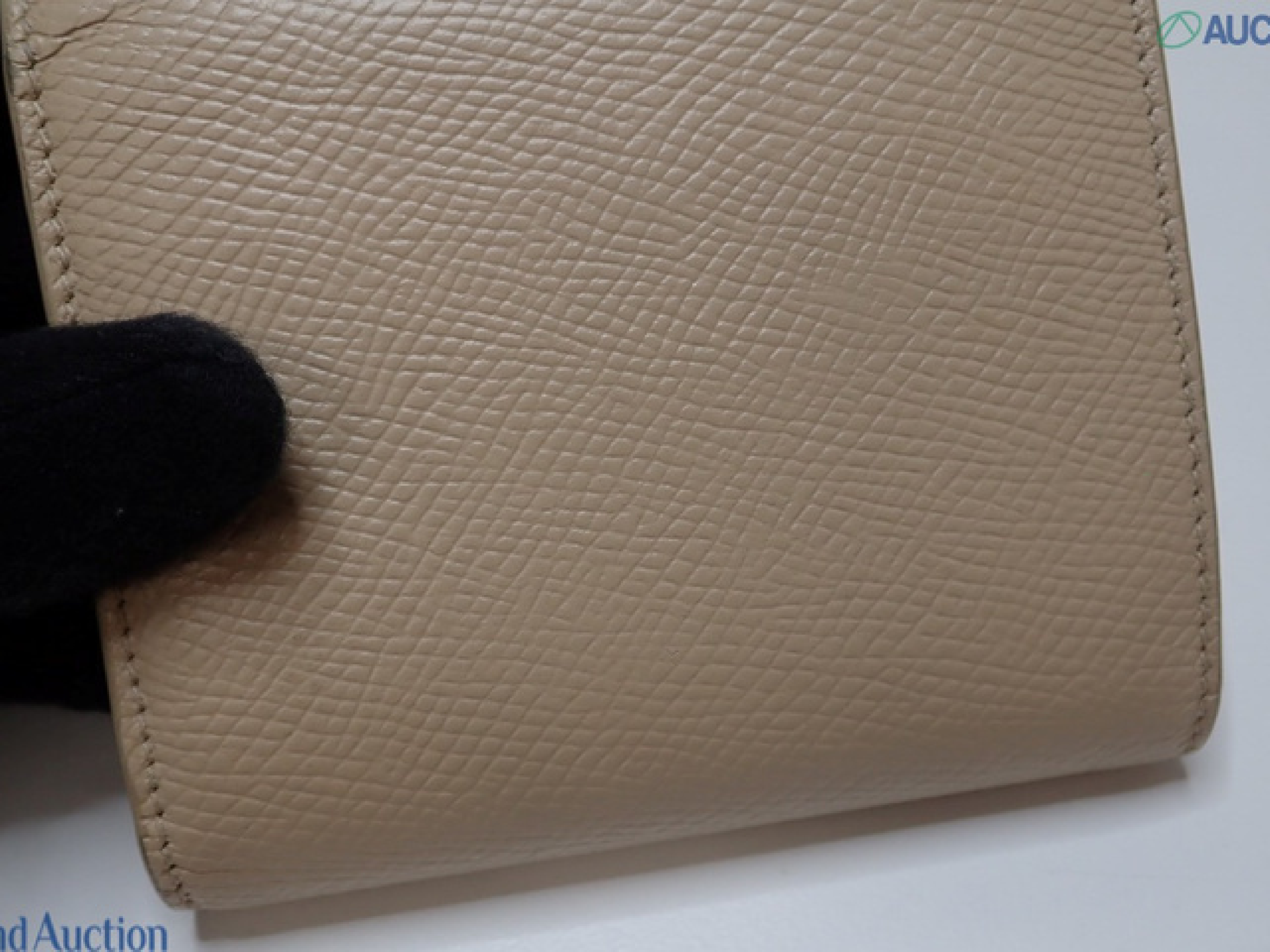 tri-fold wallet — view 13