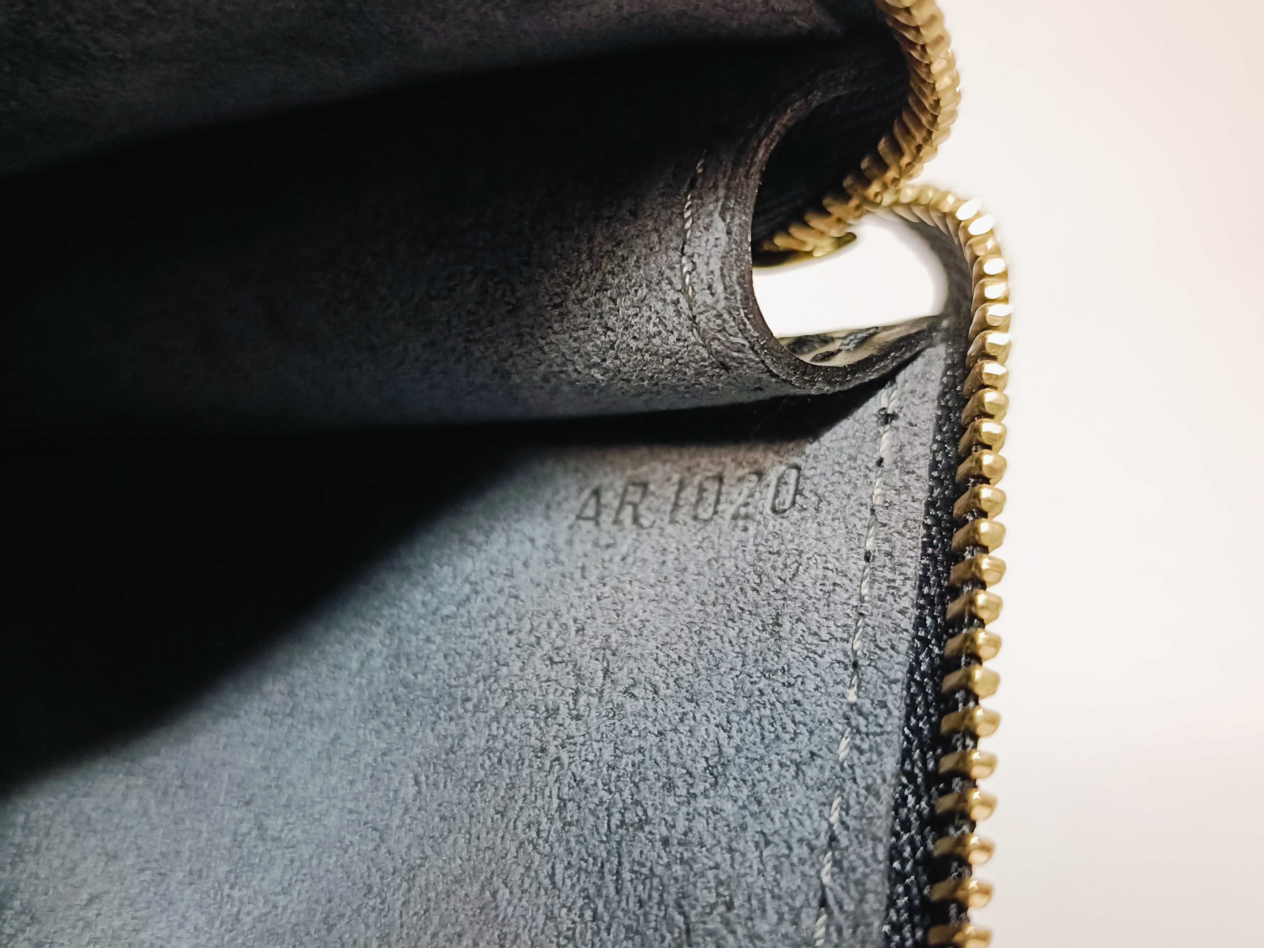 Epi Accessoires Handbag — view 13