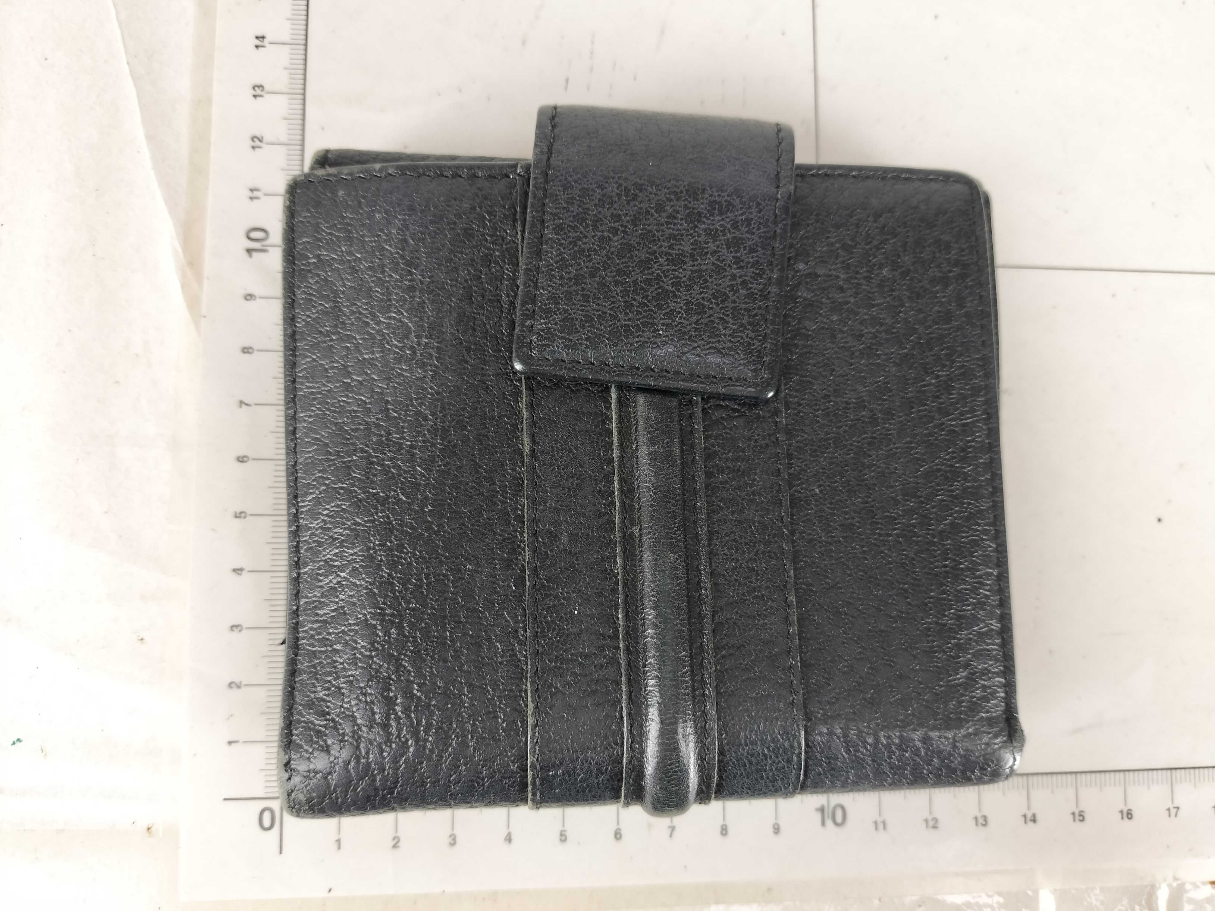 wallet — view 2