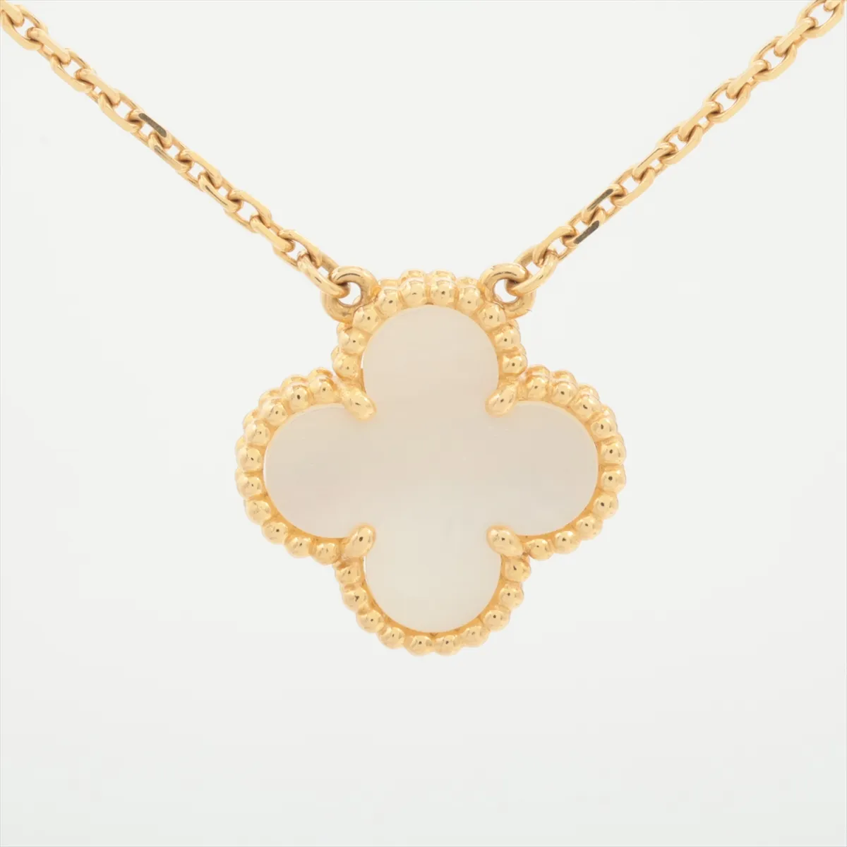 Vintage Alhambra Shell Necklace 750(YG) 5.3g JA613974 Shell — view 2