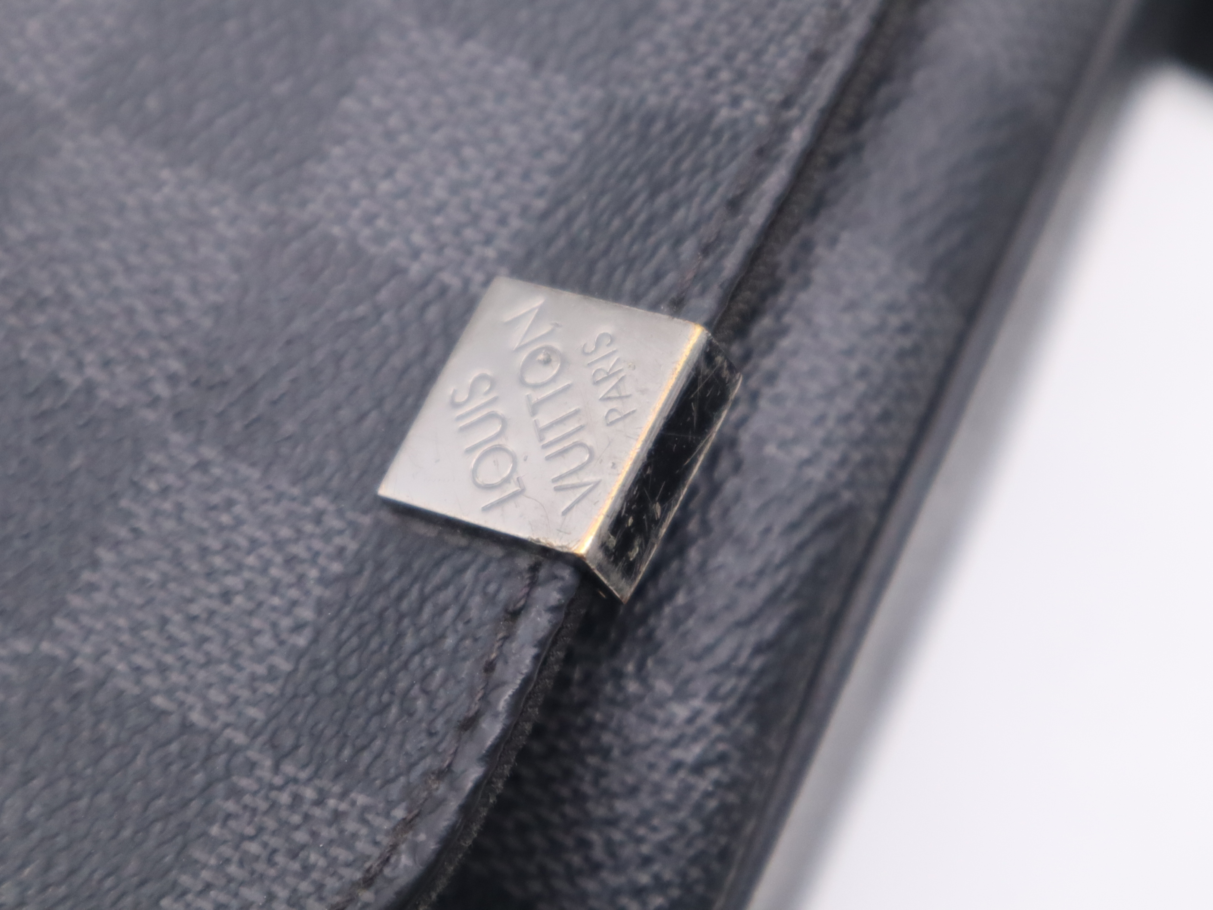 N41028 Graphite District PM NM Shoulder Bag — view 10