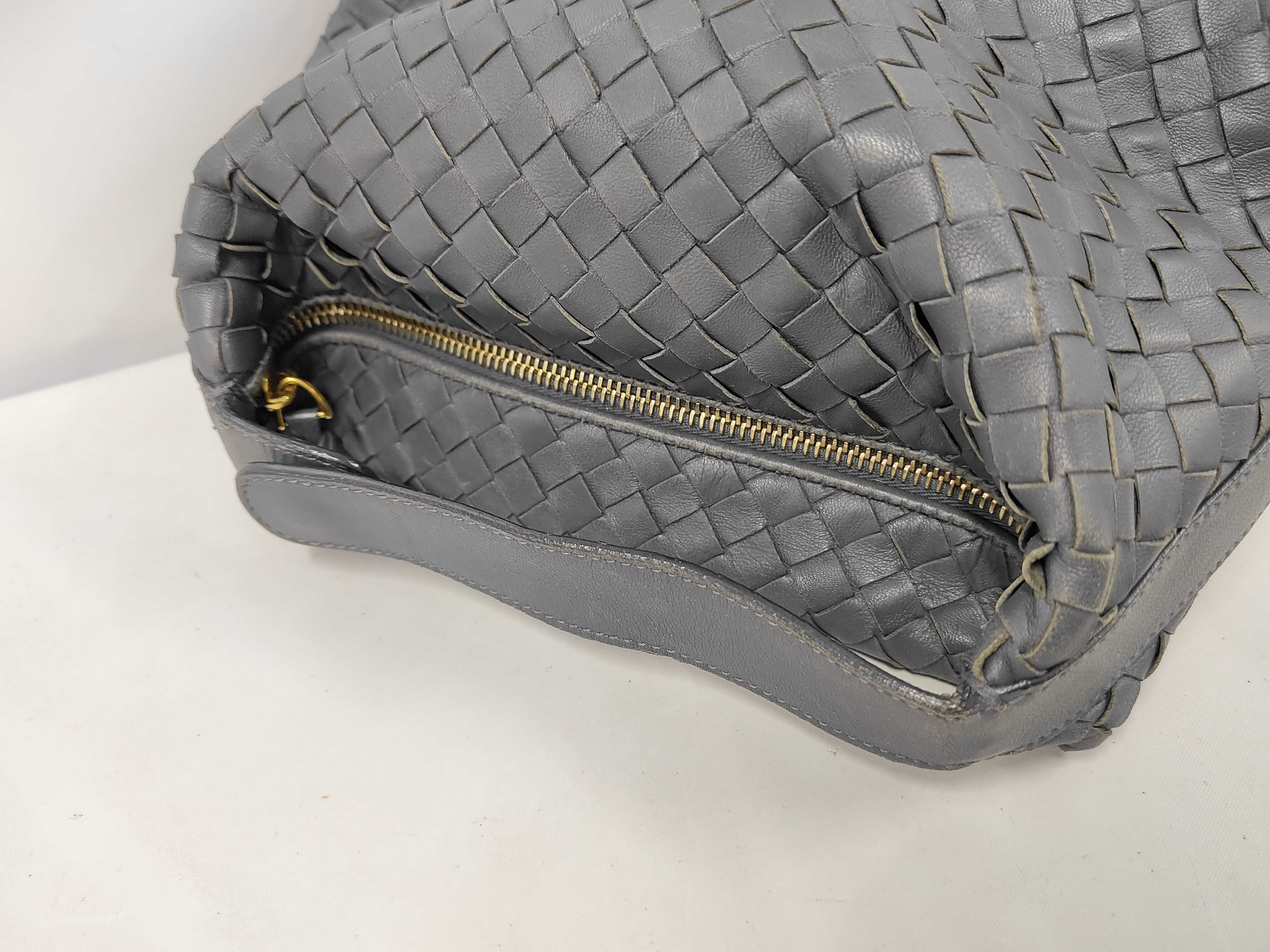 Intrecciato Vanity Bag, Handbag, Accessory Pouch, Handbag — view 5