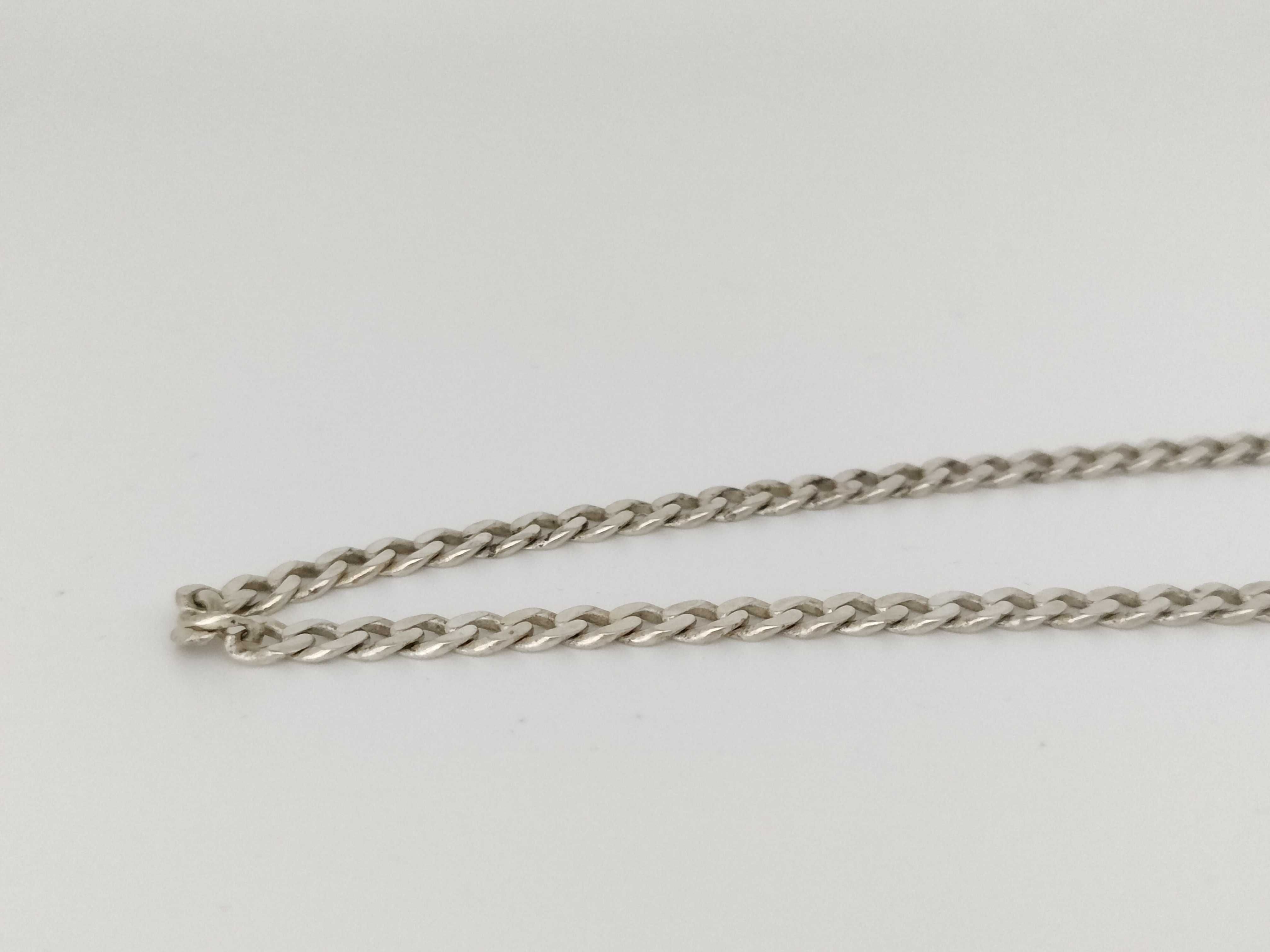 Cuban link chain necklace, medium thickness. — view 2