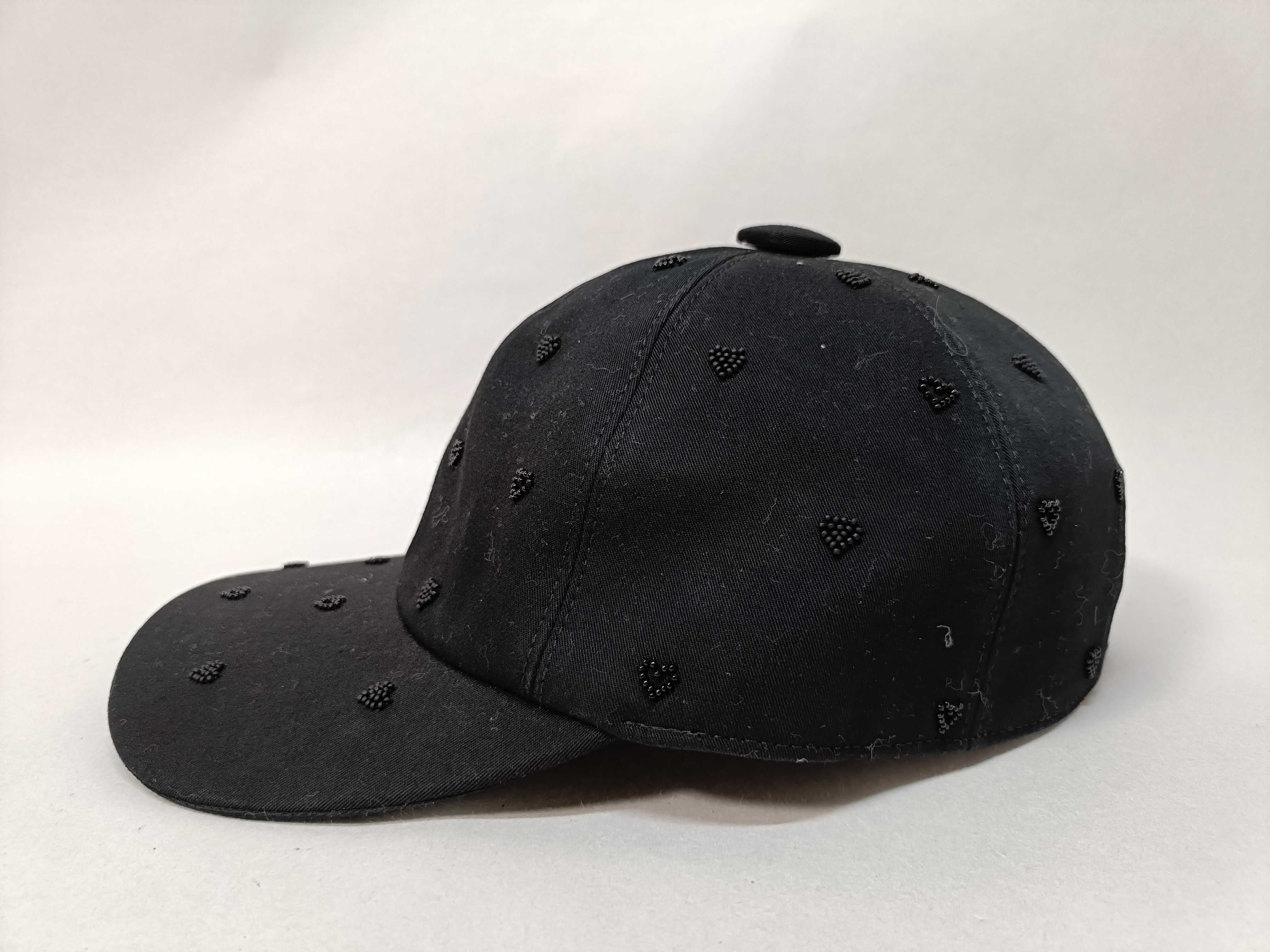 Heart Cap and other accessories — view 2