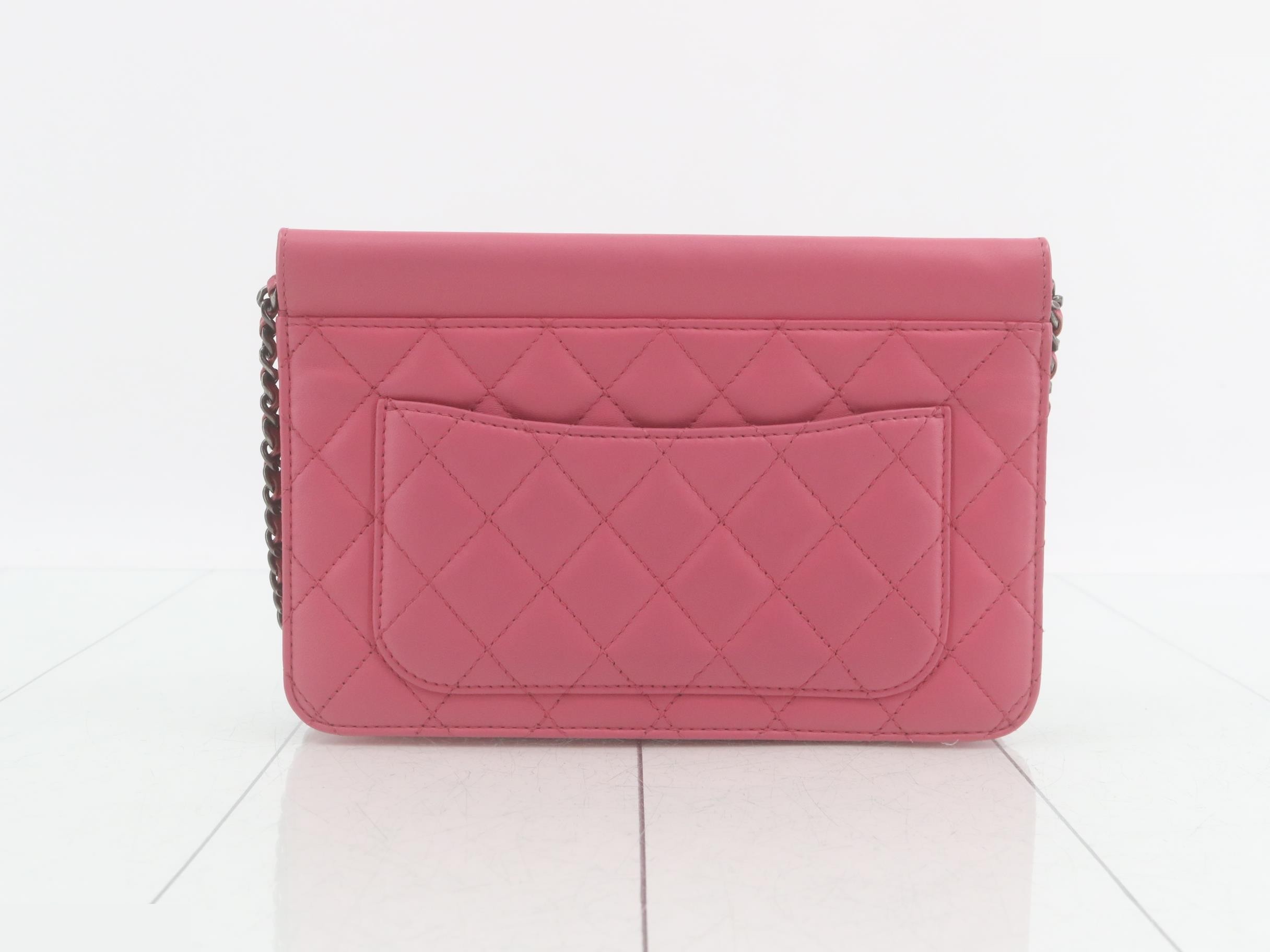 Matelassé Leather Turnlock Chain Shoulder Bag — view 2