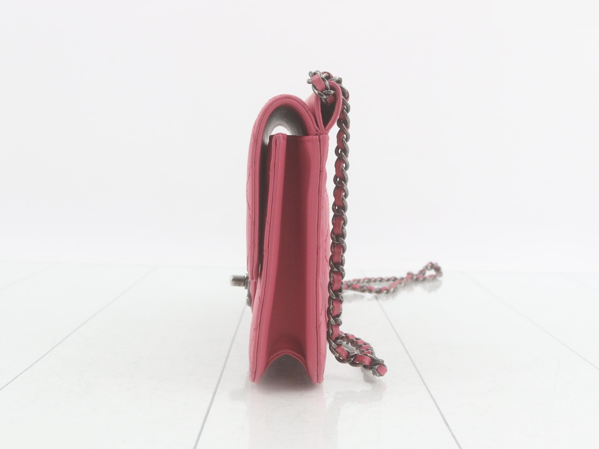 Matelassé Leather Turnlock Chain Shoulder Bag — view 3