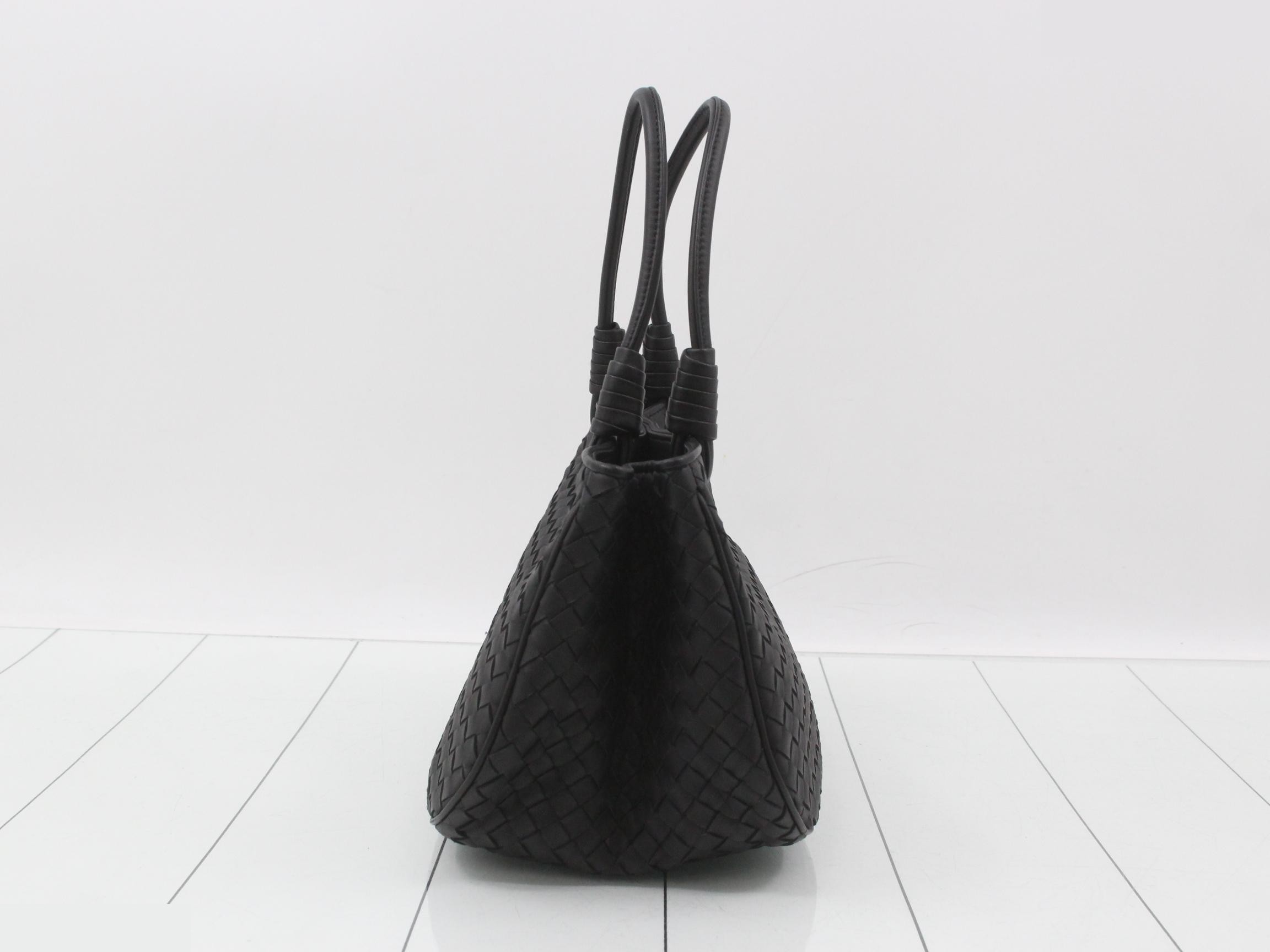 Intrecciato (bag) - Handbag - Black — view 4