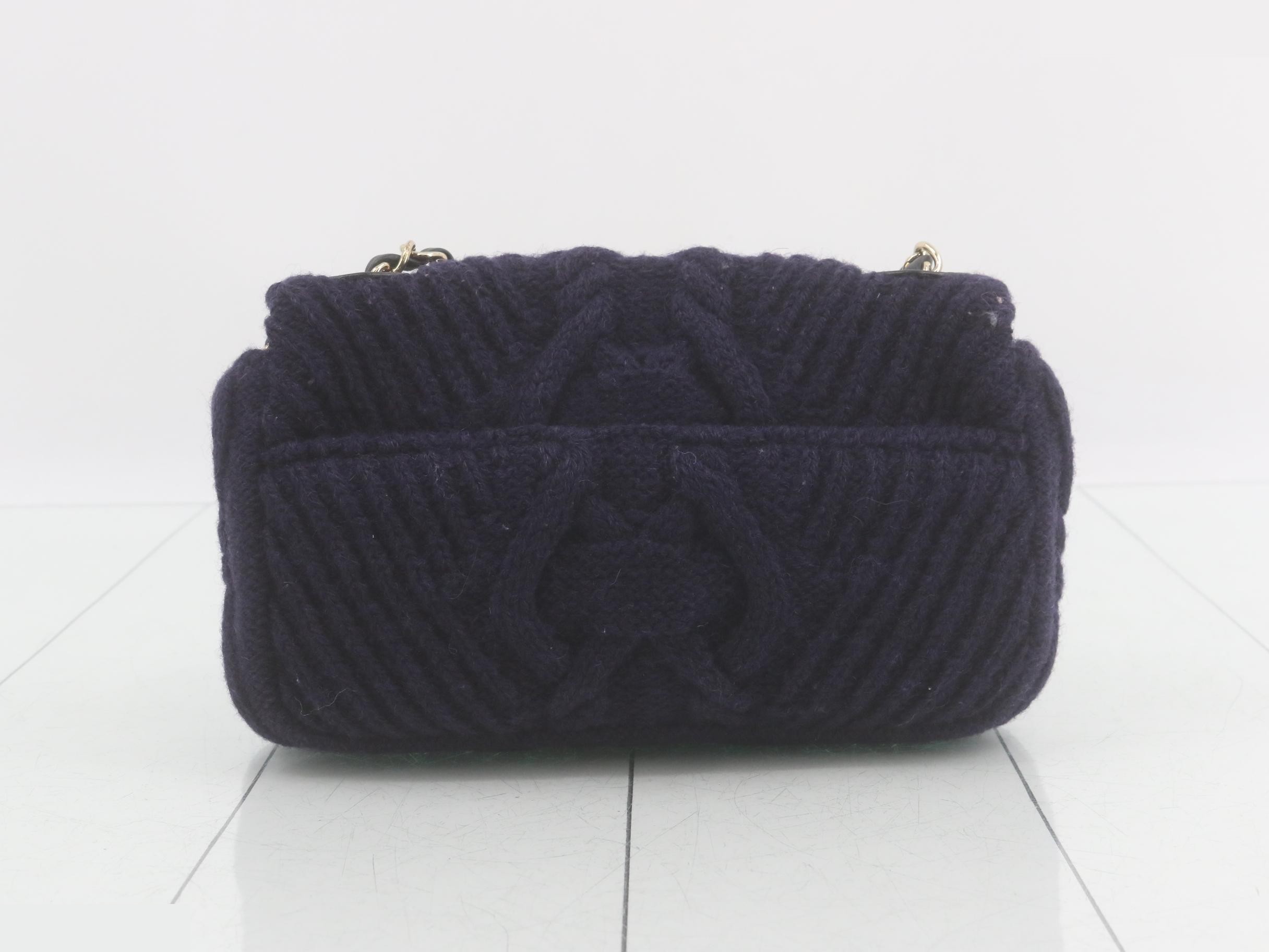 Knit chain shoulder bag, navy — view 2