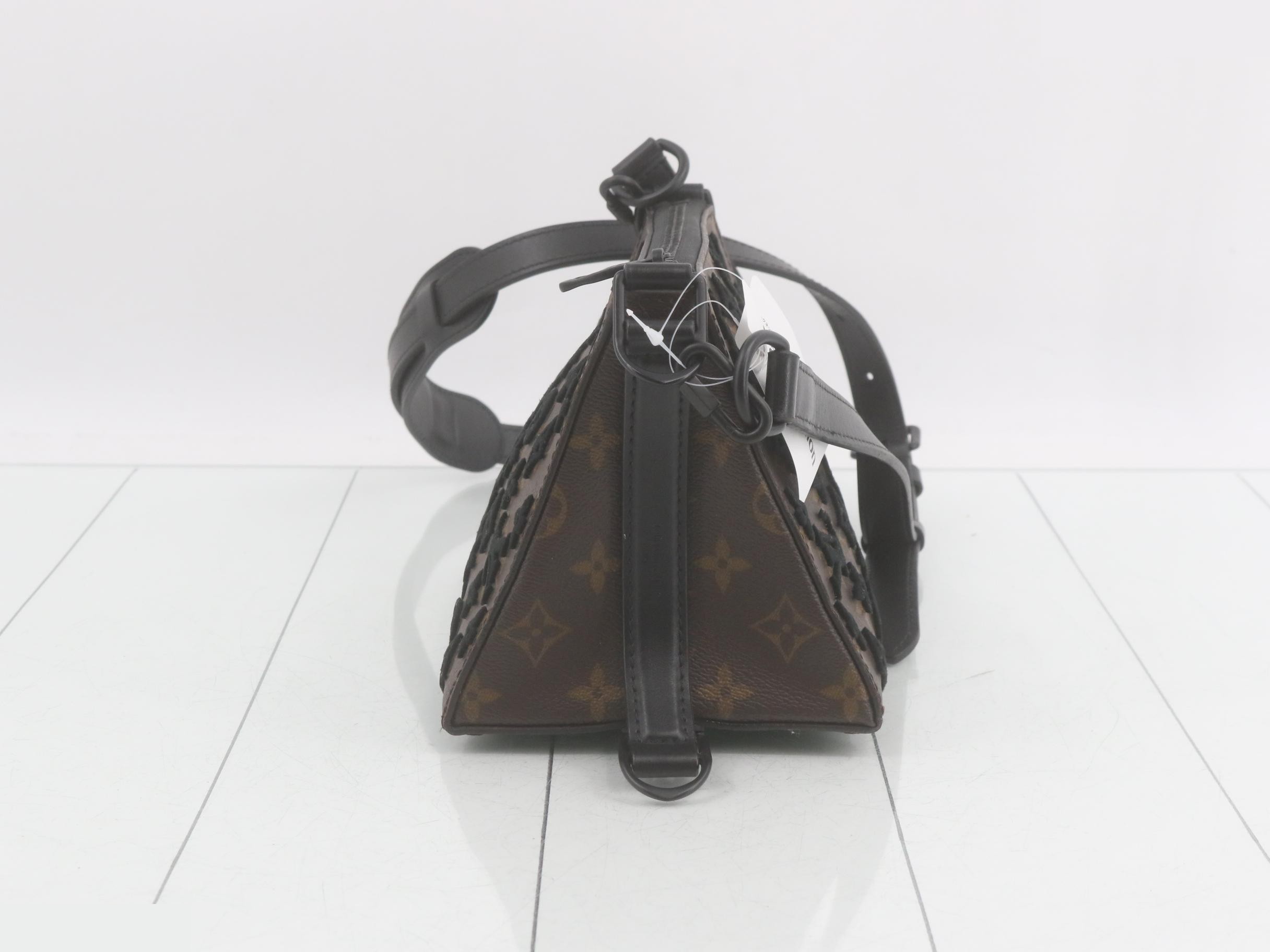 Shoulder bag — view 4