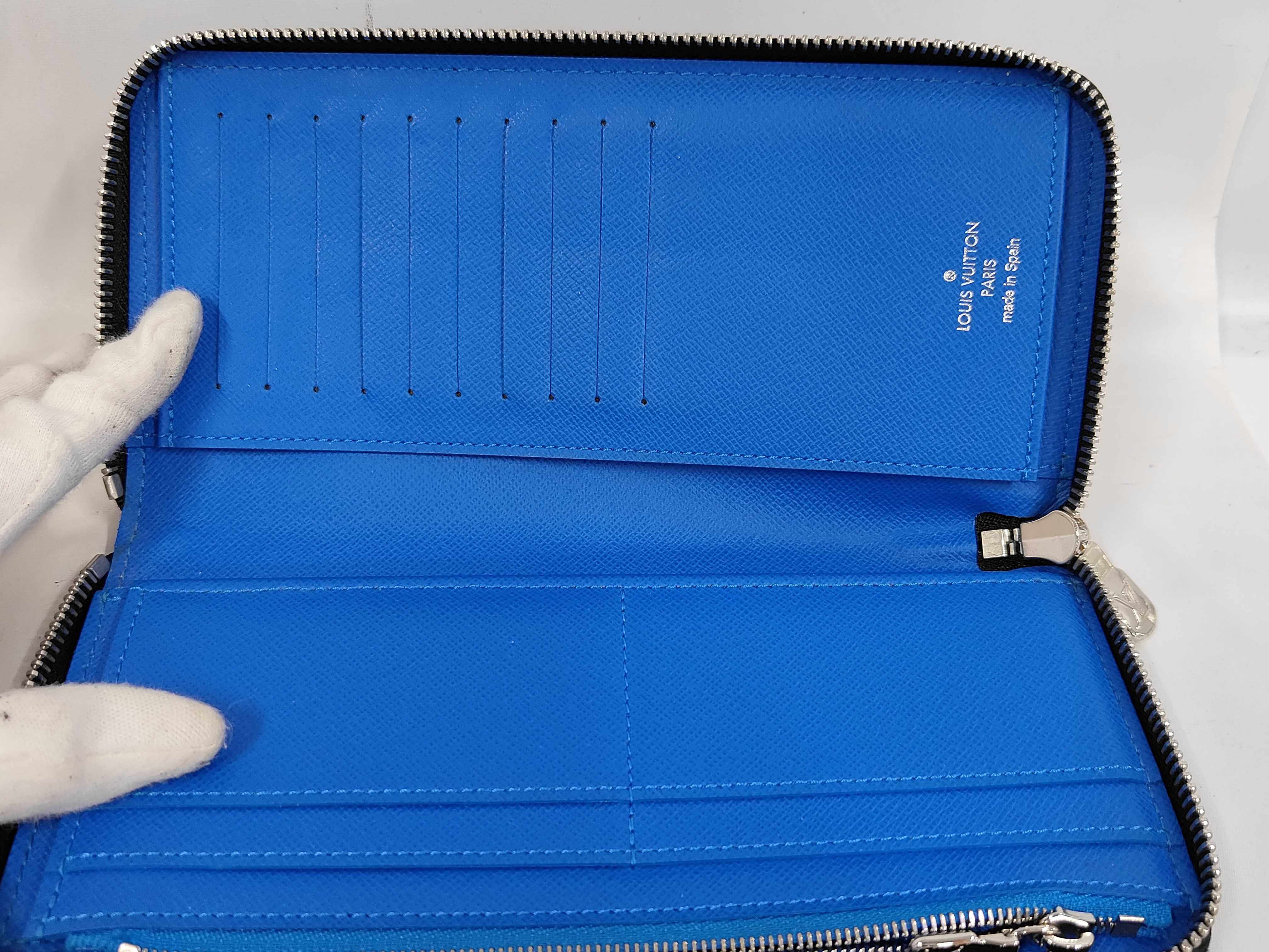 Taiga Zippy Wallet Vertical Long Wallet M30070 CA2179 — view 7