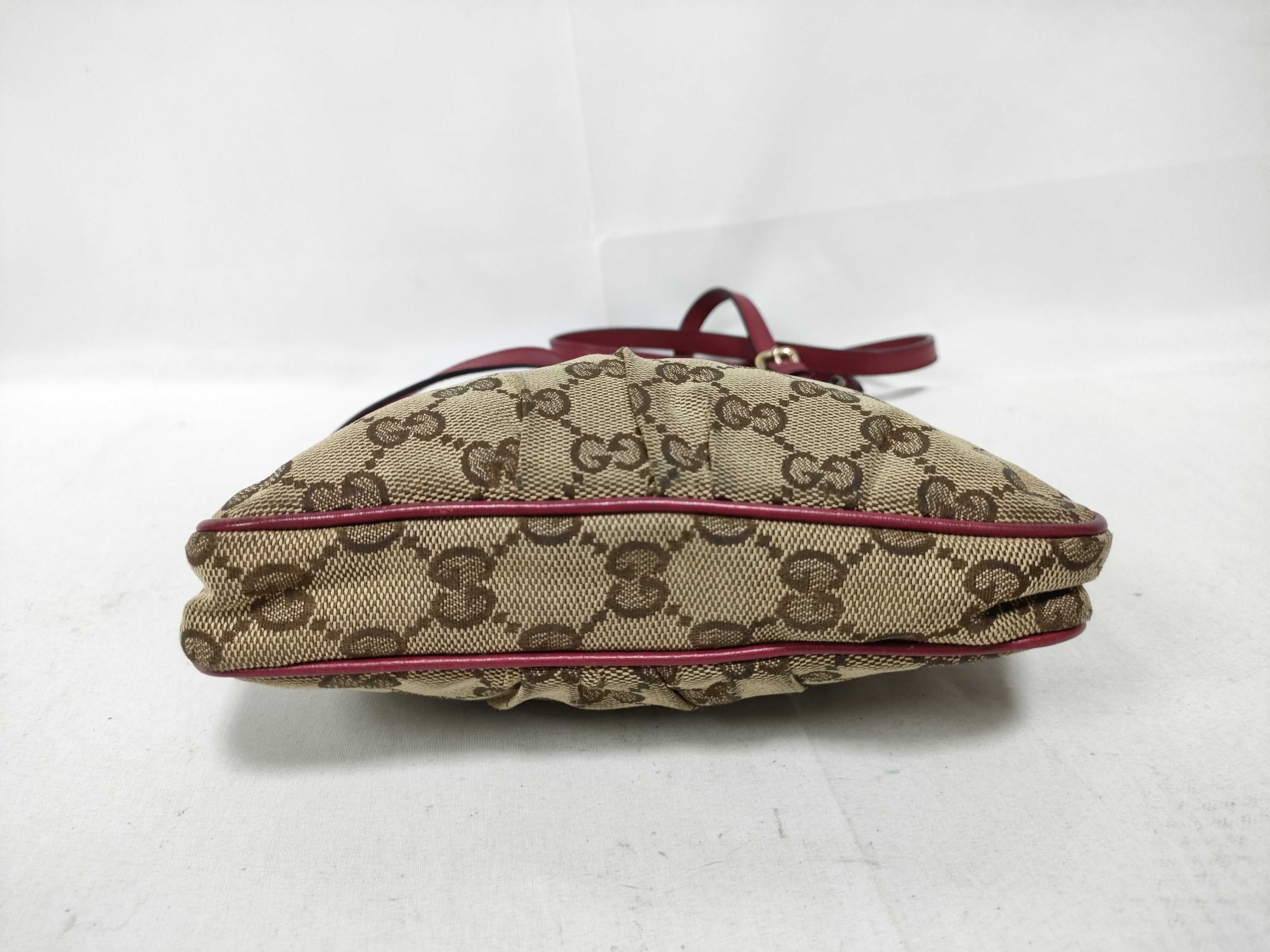 Purple Canvas Vintage Love Heart Zipper Mini Crossbody Bag (Shoulder Bag) — view 3