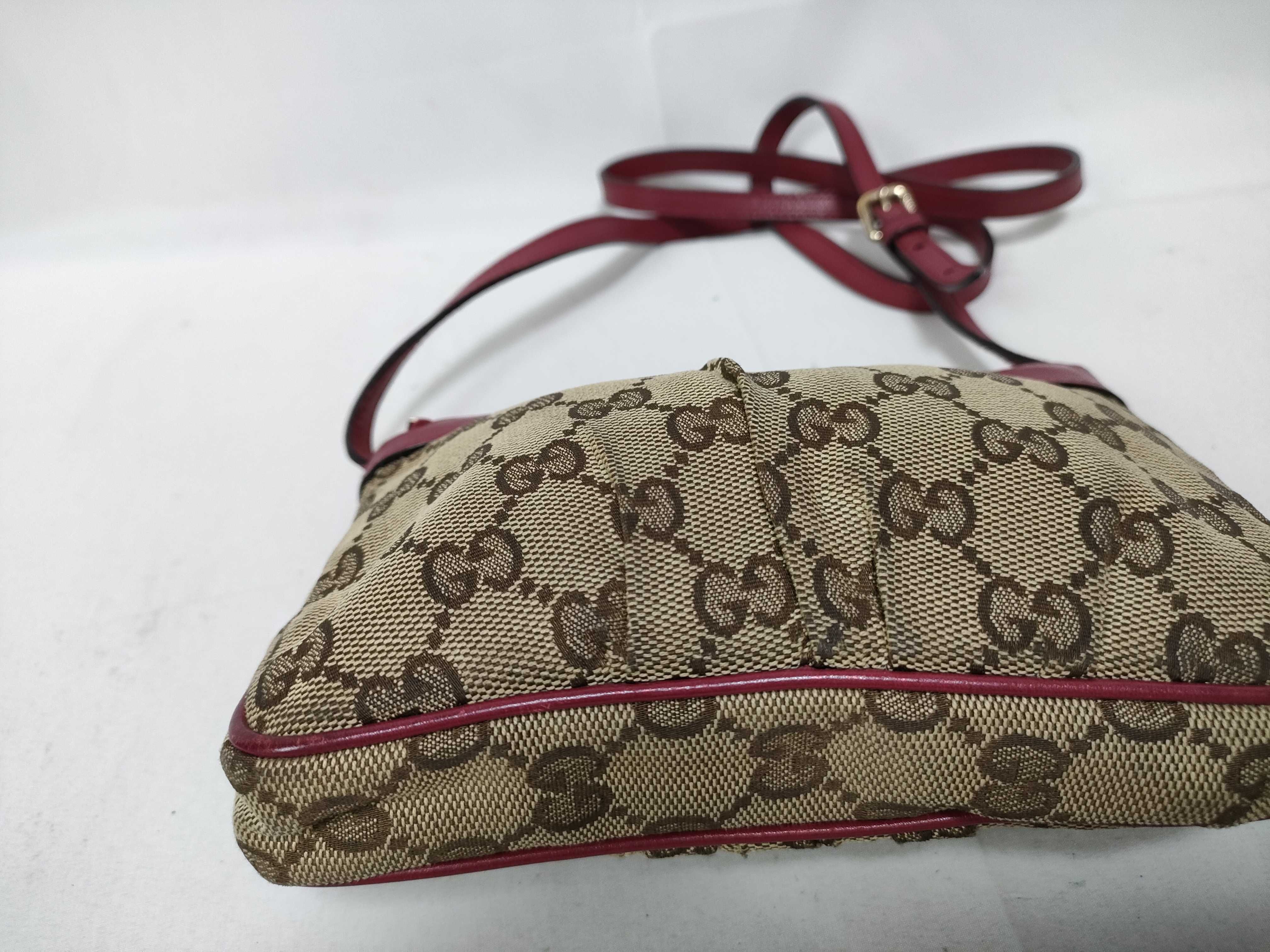 Purple Canvas Vintage Love Heart Zipper Mini Crossbody Bag (Shoulder Bag) — view 5